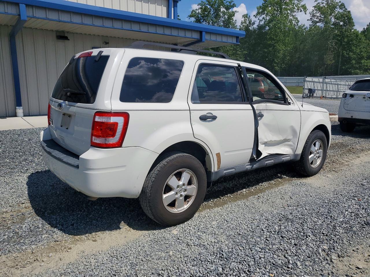 2010 Ford Escape Xlt Белый vin: 1FMCU0D79AKC65574