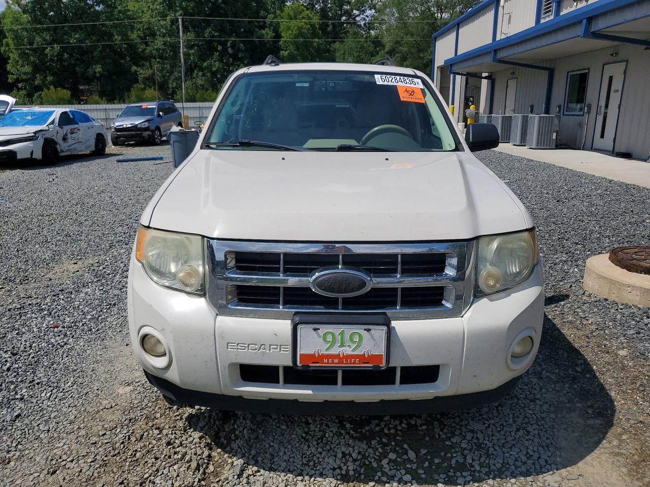 2010 Ford Escape Xlt Белый vin: 1FMCU0D79AKC65574