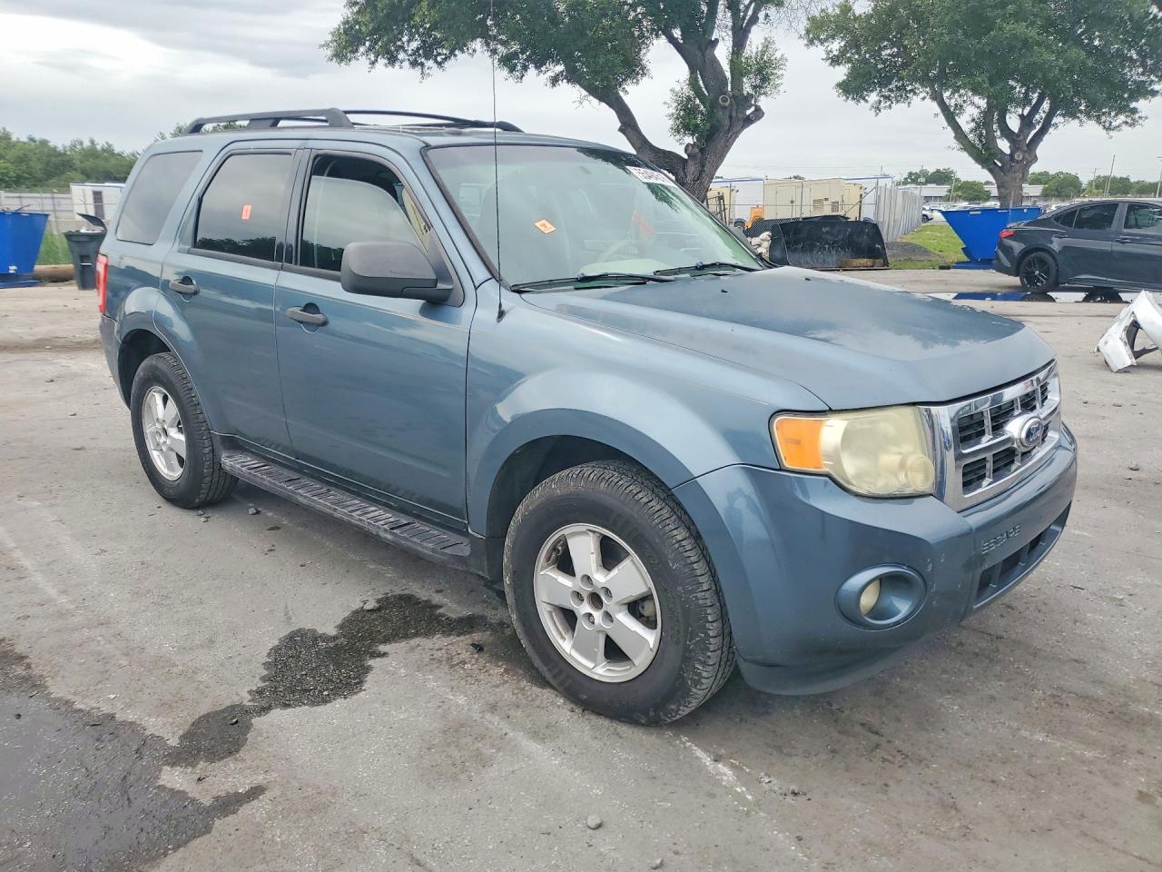 2010 Ford Escape Xlt Blue vin: 1FMCU0D79AKC99983
