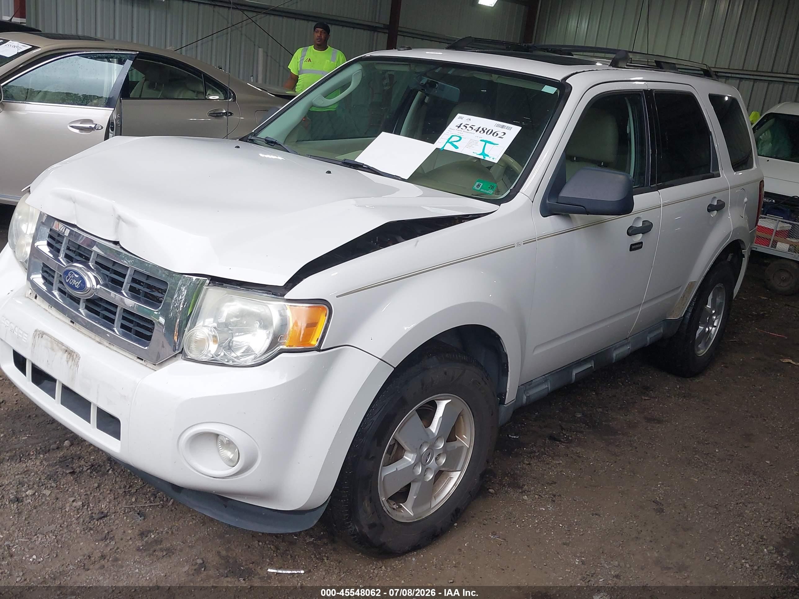 2011 Ford Escape Xlt White vin: 1FMCU0D79BKA63285