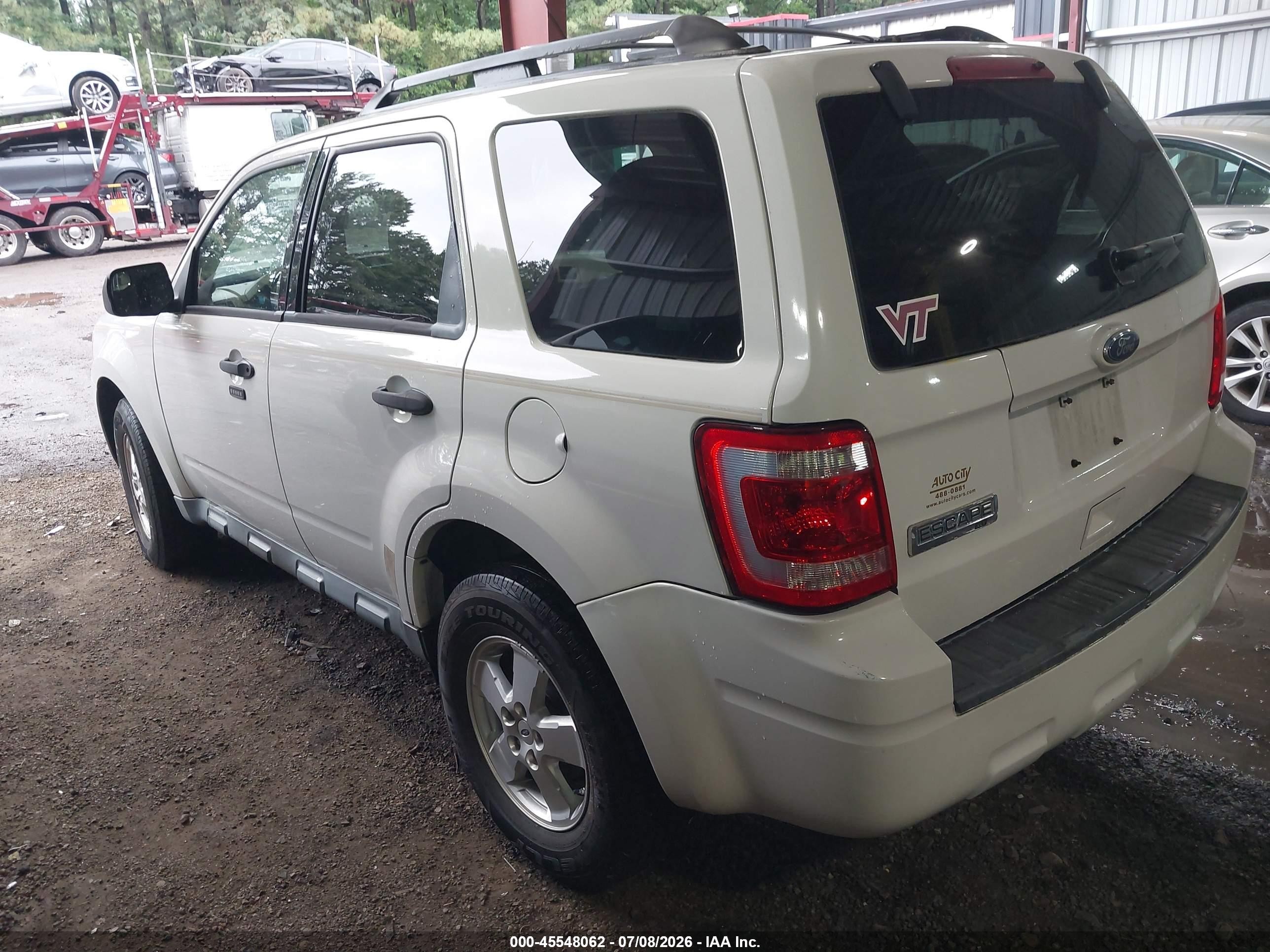 2011 Ford Escape Xlt White vin: 1FMCU0D79BKA63285