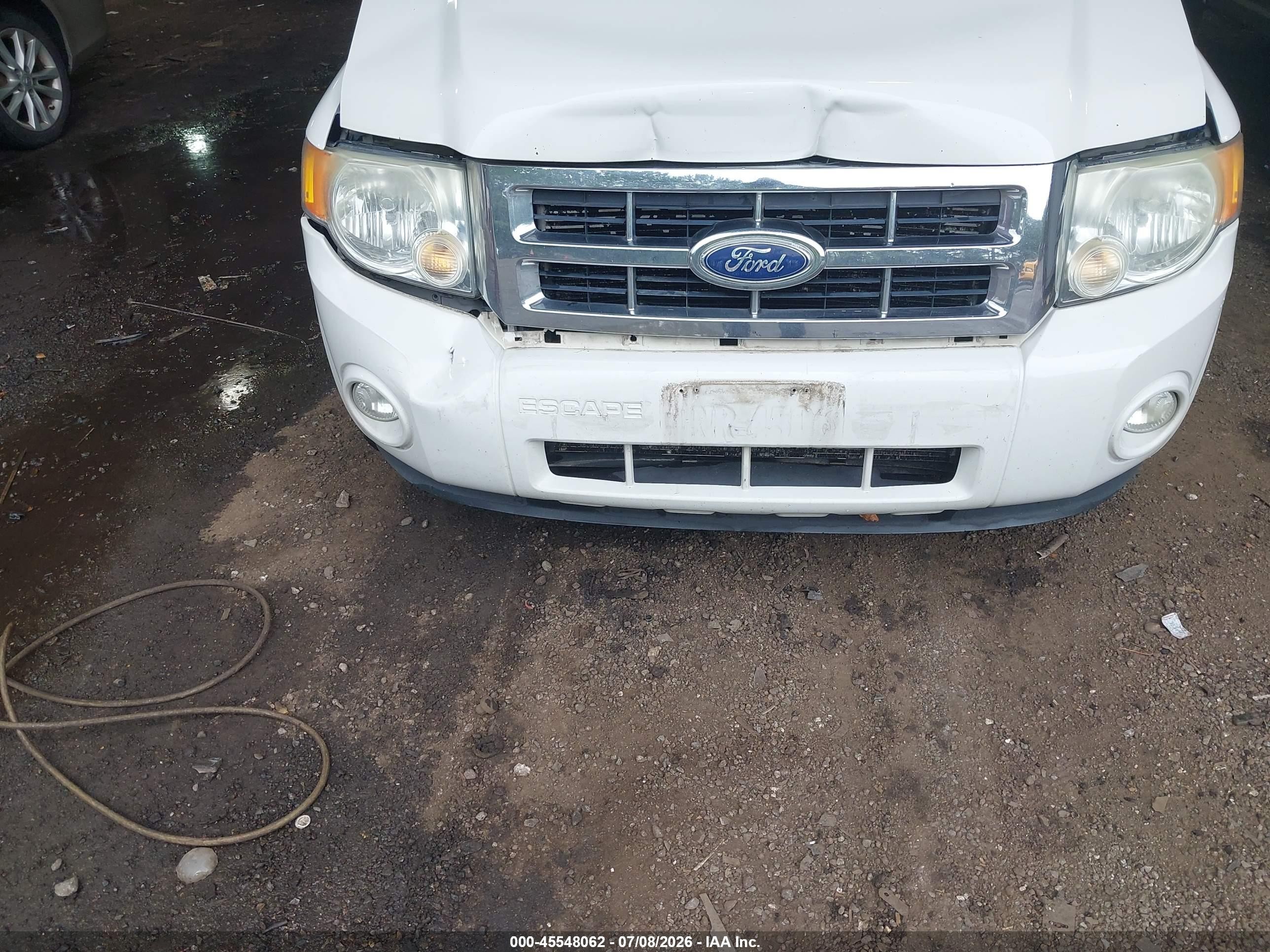 2011 Ford Escape Xlt White vin: 1FMCU0D79BKA63285
