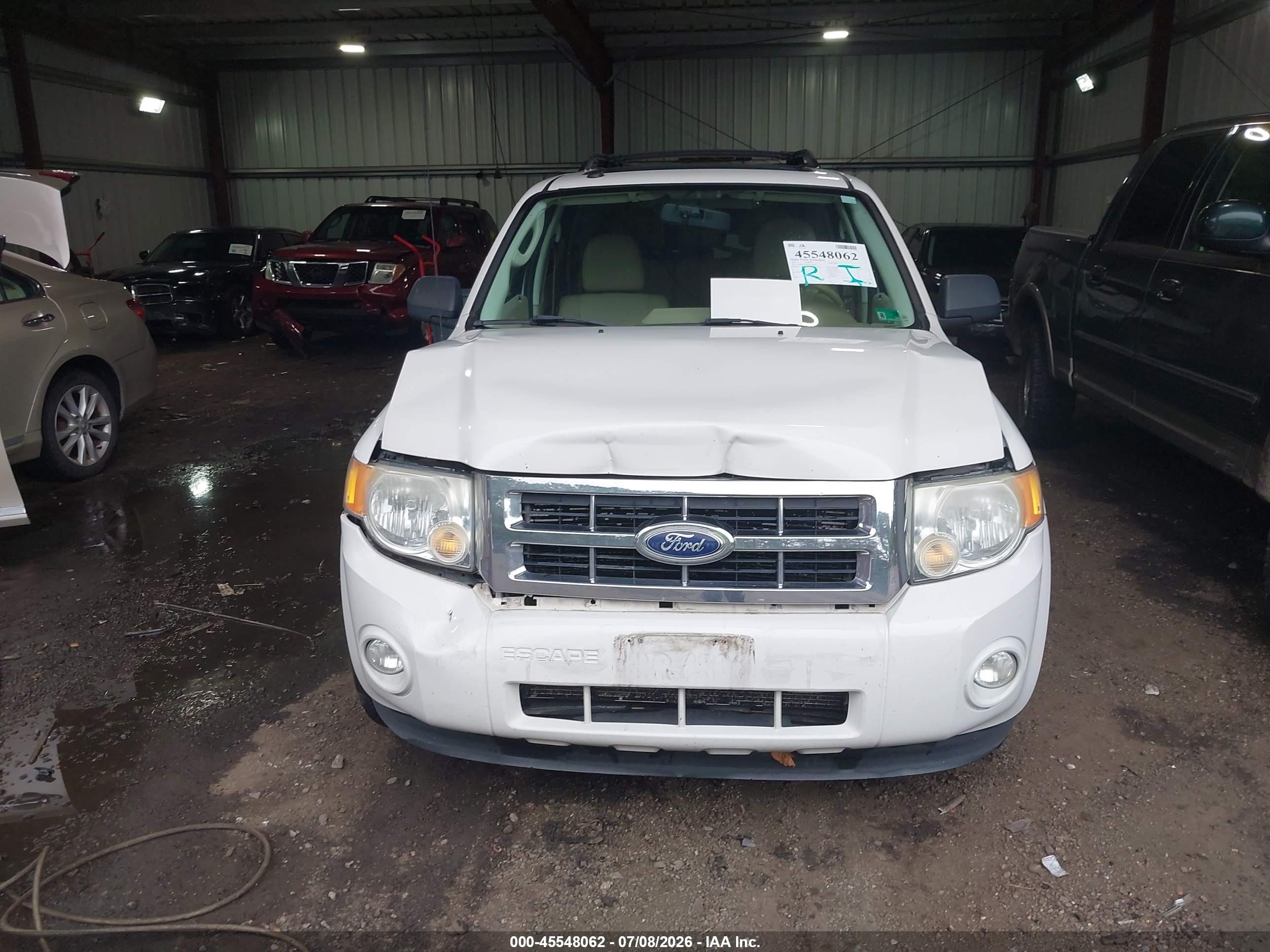 2011 Ford Escape Xlt White vin: 1FMCU0D79BKA63285