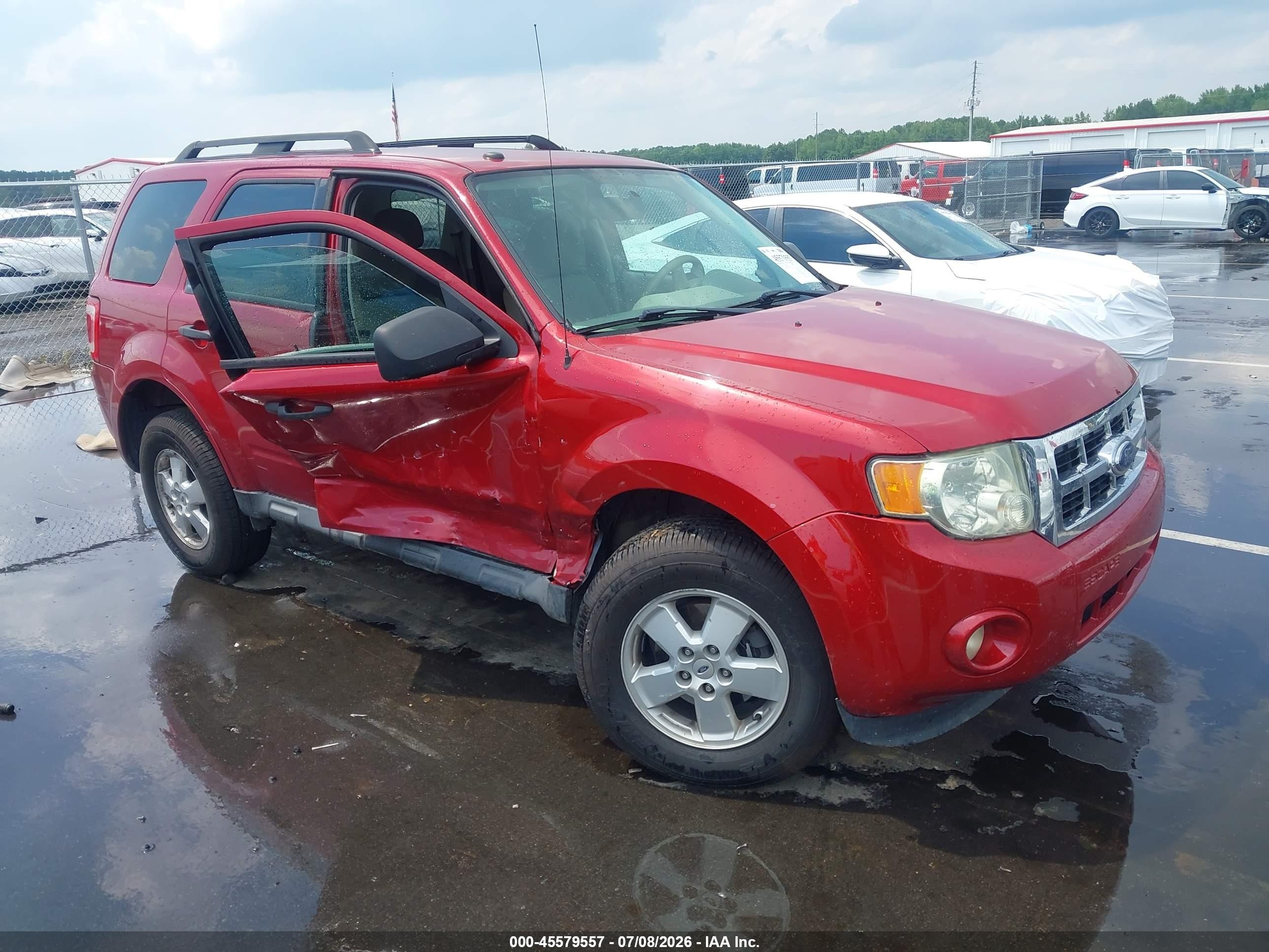 2011 Ford Escape Xlt Red vin: 1FMCU0D79BKA92513