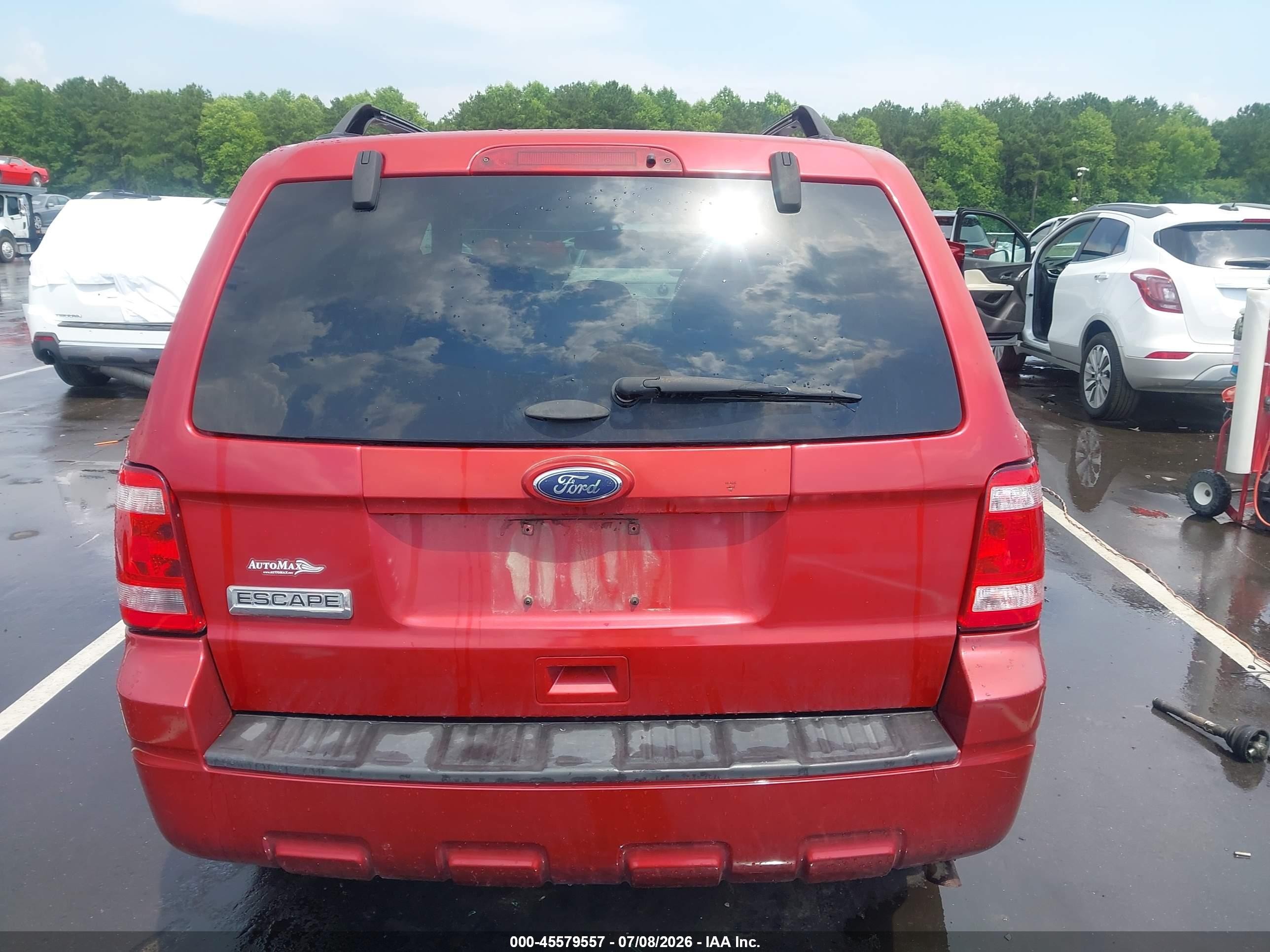 2011 Ford Escape Xlt Red vin: 1FMCU0D79BKA92513