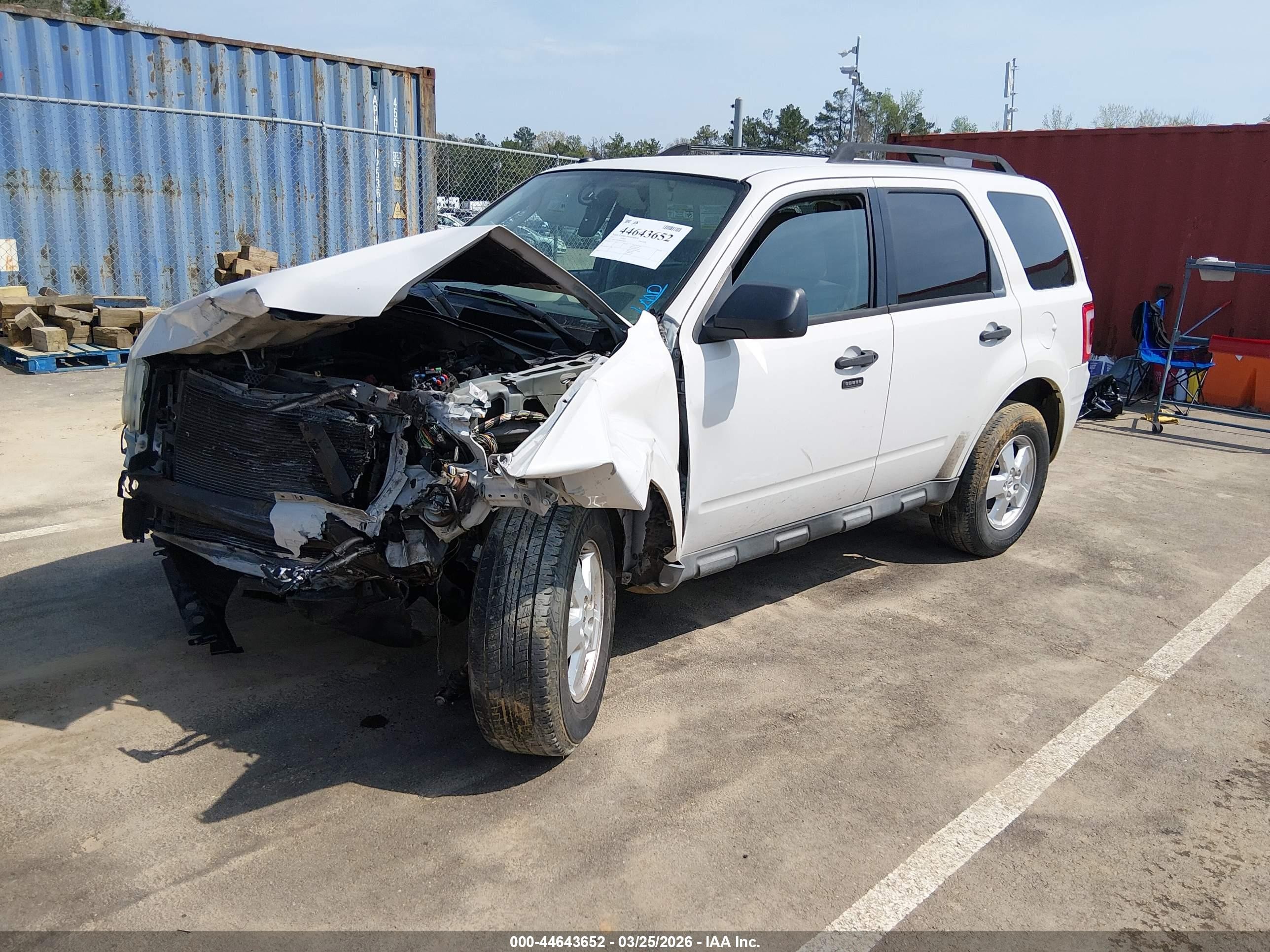 2011 Ford Escape Xlt Белый vin: 1FMCU0D79BKB36297