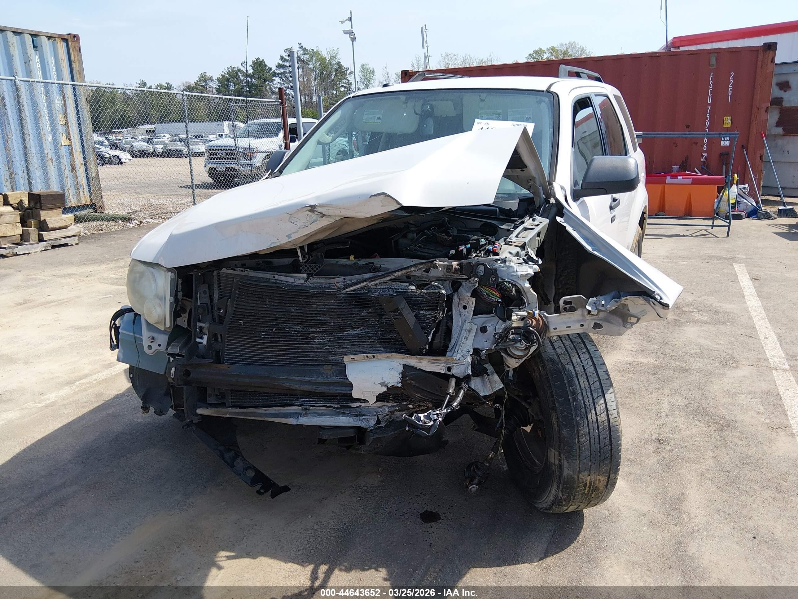 2011 Ford Escape Xlt Белый vin: 1FMCU0D79BKB36297