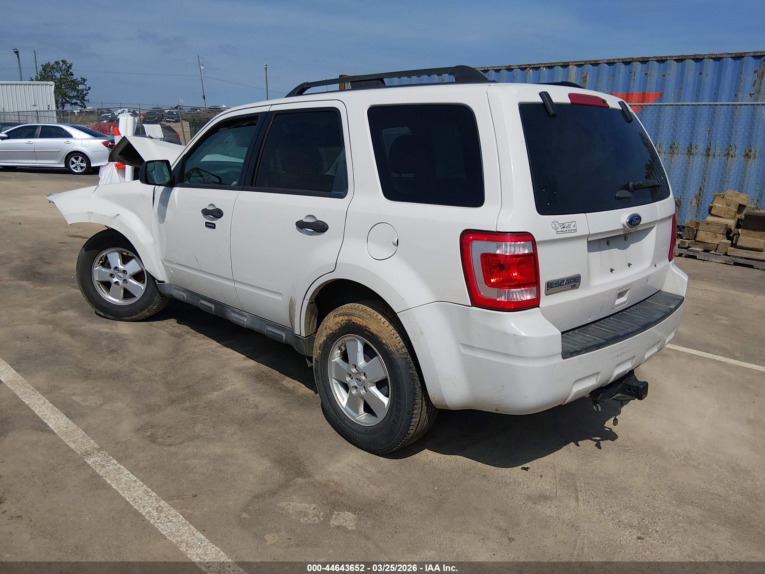 2011 Ford Escape Xlt Белый vin: 1FMCU0D79BKB36297