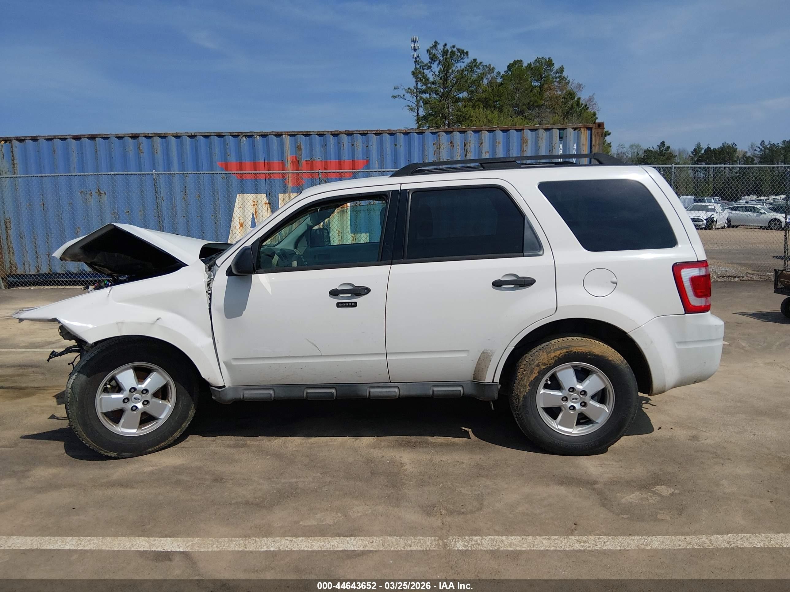 2011 Ford Escape Xlt Белый vin: 1FMCU0D79BKB36297