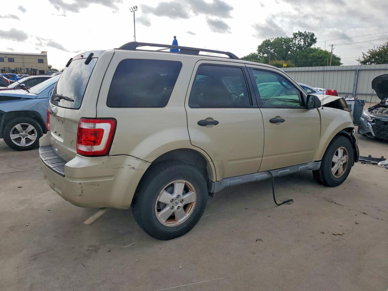 2011 Ford Escape Xlt Tan vin: 1FMCU0D79BKB64908