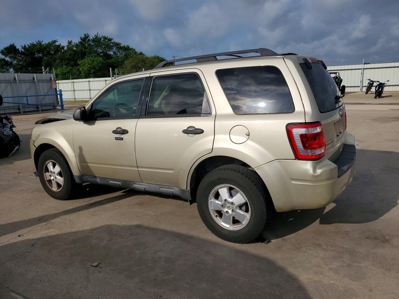 2011 Ford Escape Xlt Tan vin: 1FMCU0D79BKB64908