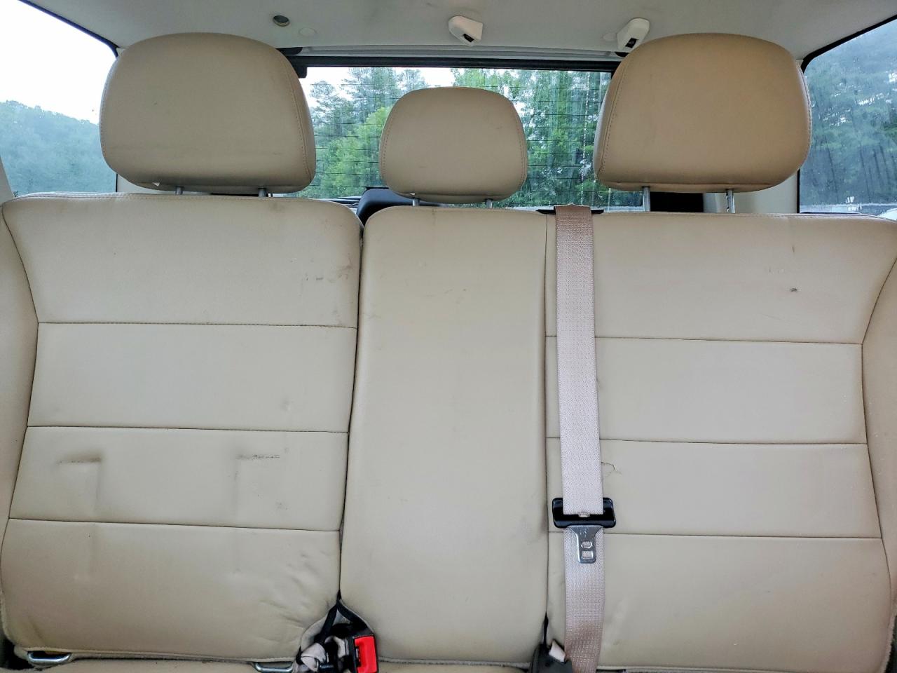 2011 Ford Escape Xlt White vin: 1FMCU0D79BKC08020