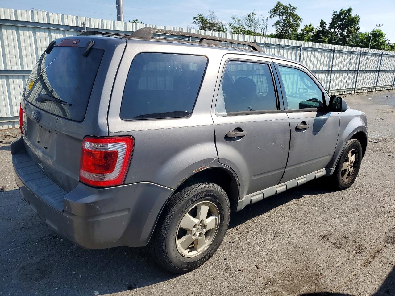 2012 Ford Escape Xlt Серебряный vin: 1FMCU0D79CKA97597
