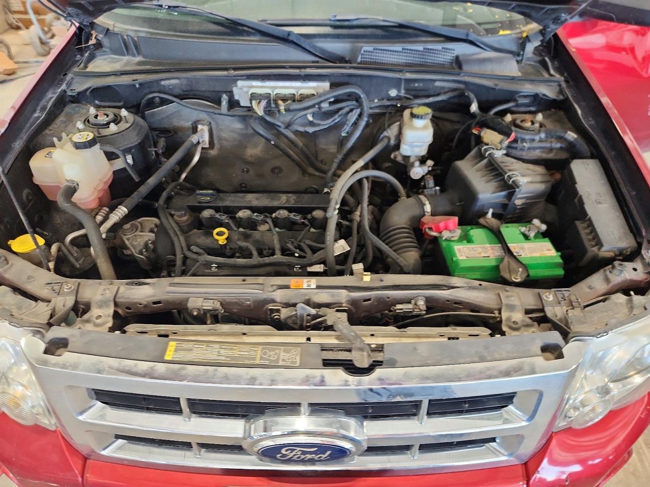 2012 Ford Escape Xlt Red vin: 1FMCU0D79CKB30940