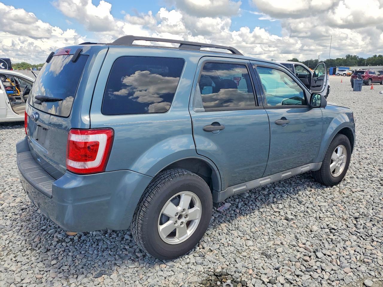 2012 Ford Escape Xlt Blue vin: 1FMCU0D79CKB87123