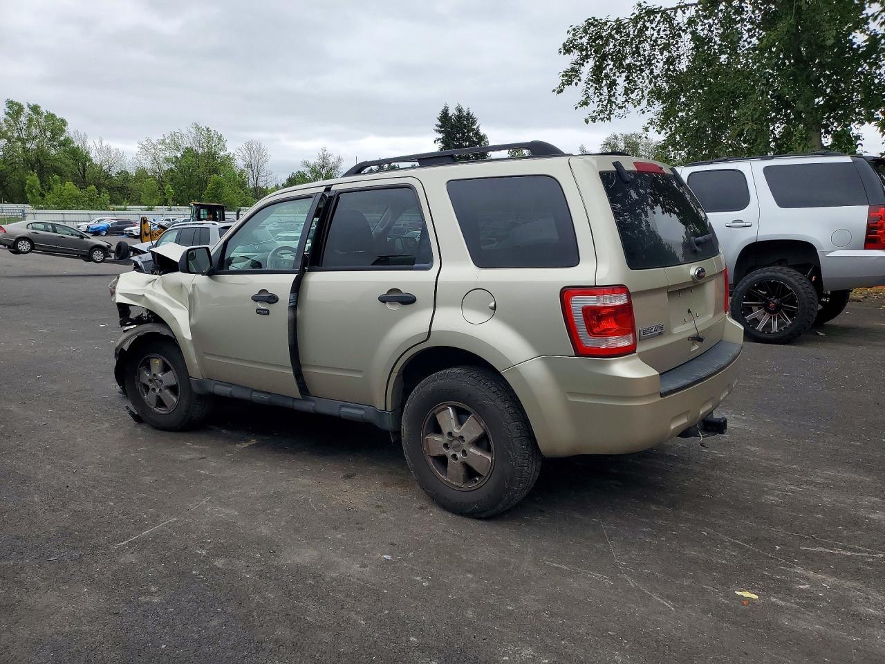 2010 Ford Escape Xlt Beige vin: 1FMCU0D7XAKA31119