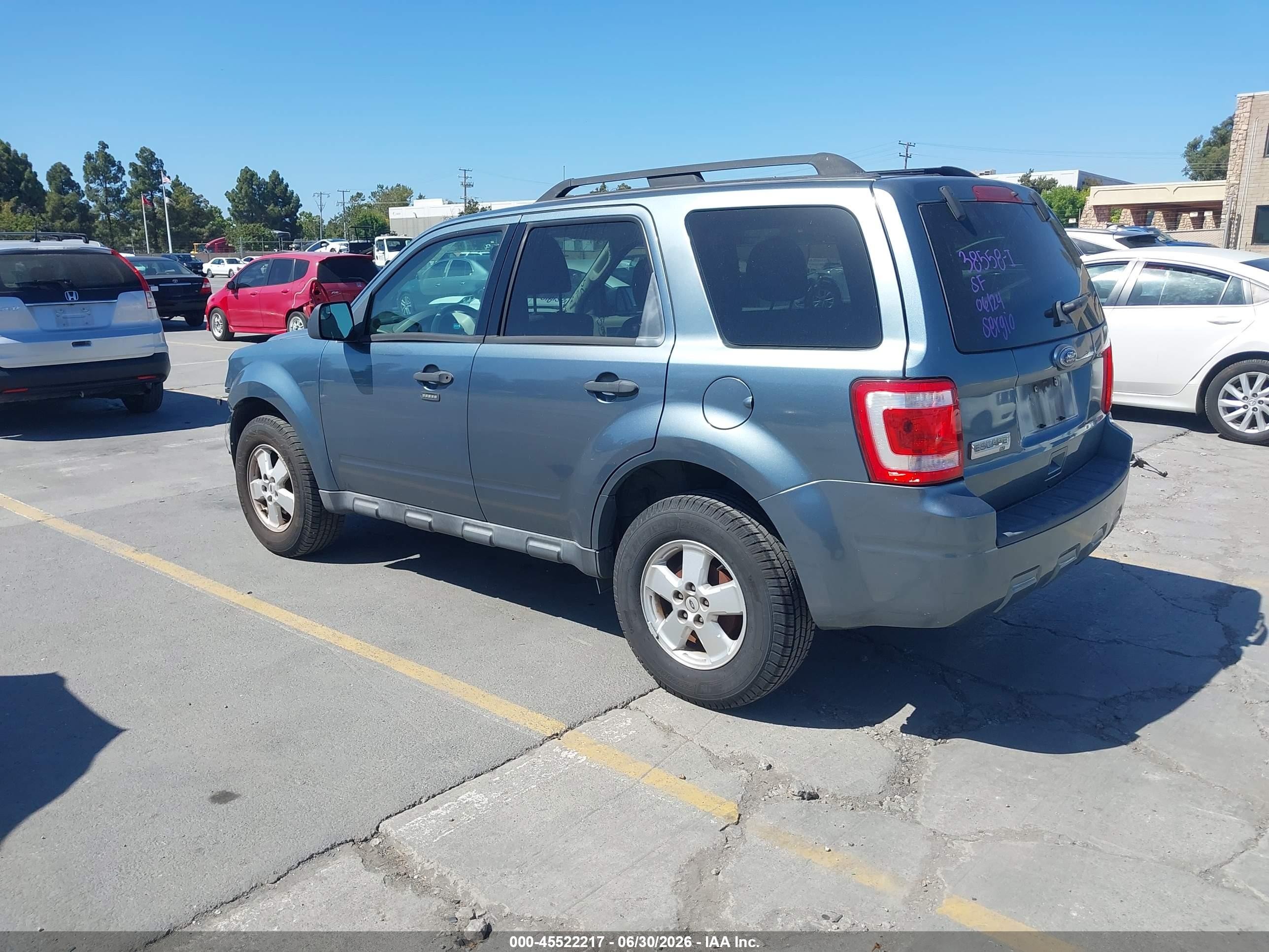 2010 Ford Escape Xlt Blue vin: 1FMCU0D7XAKB00889