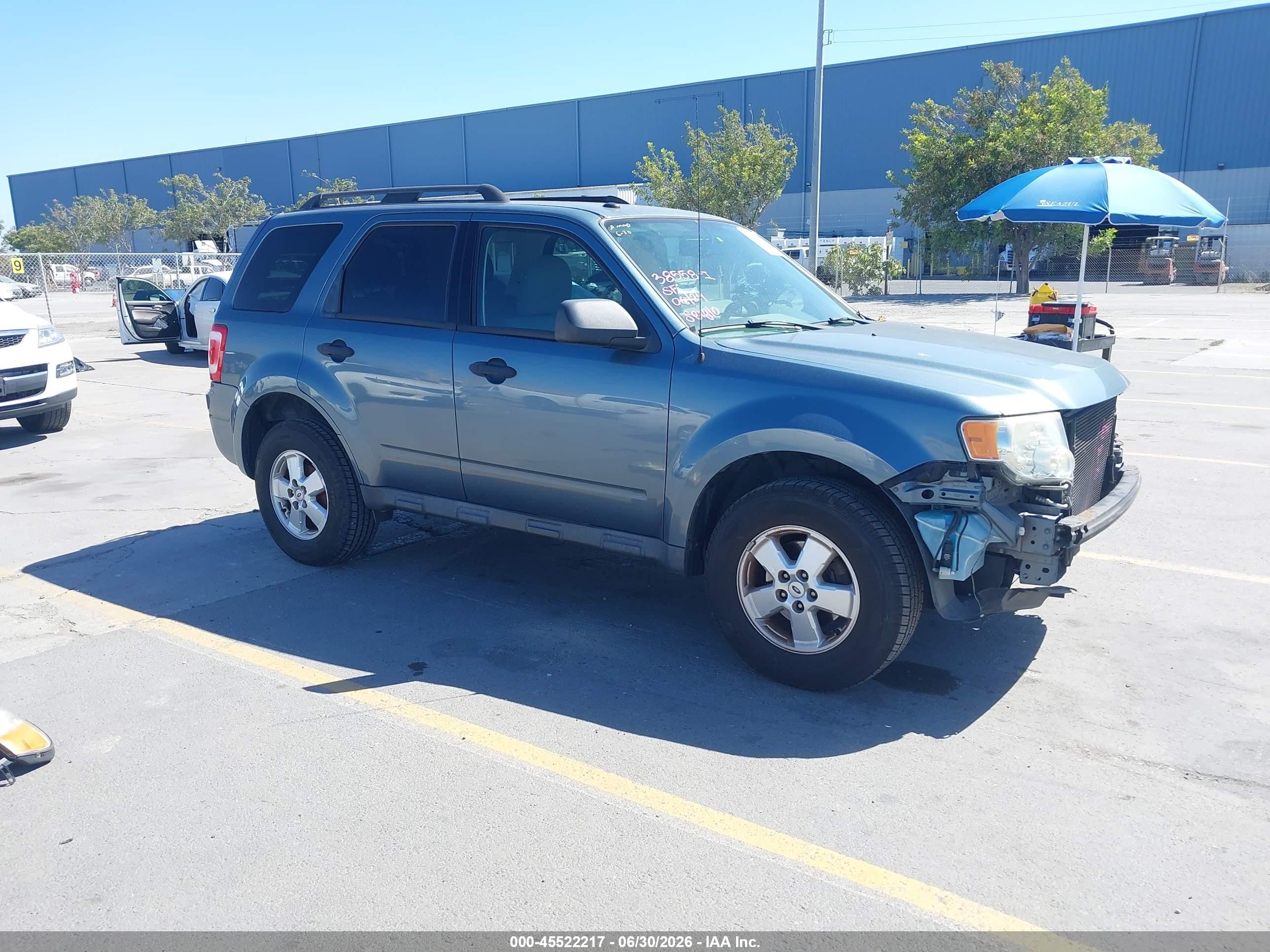 2010 Ford Escape Xlt Blue vin: 1FMCU0D7XAKB00889