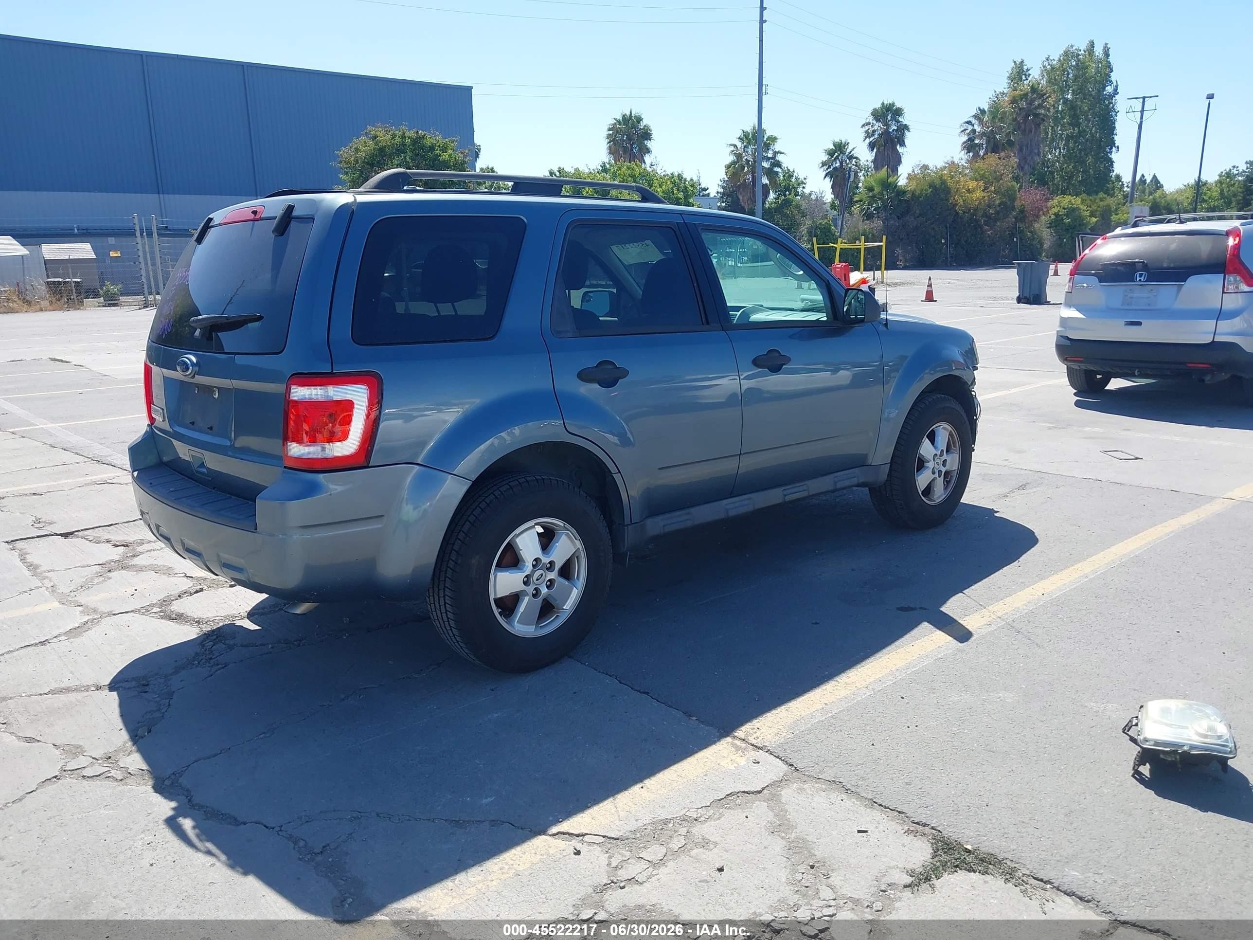 2010 Ford Escape Xlt Blue vin: 1FMCU0D7XAKB00889