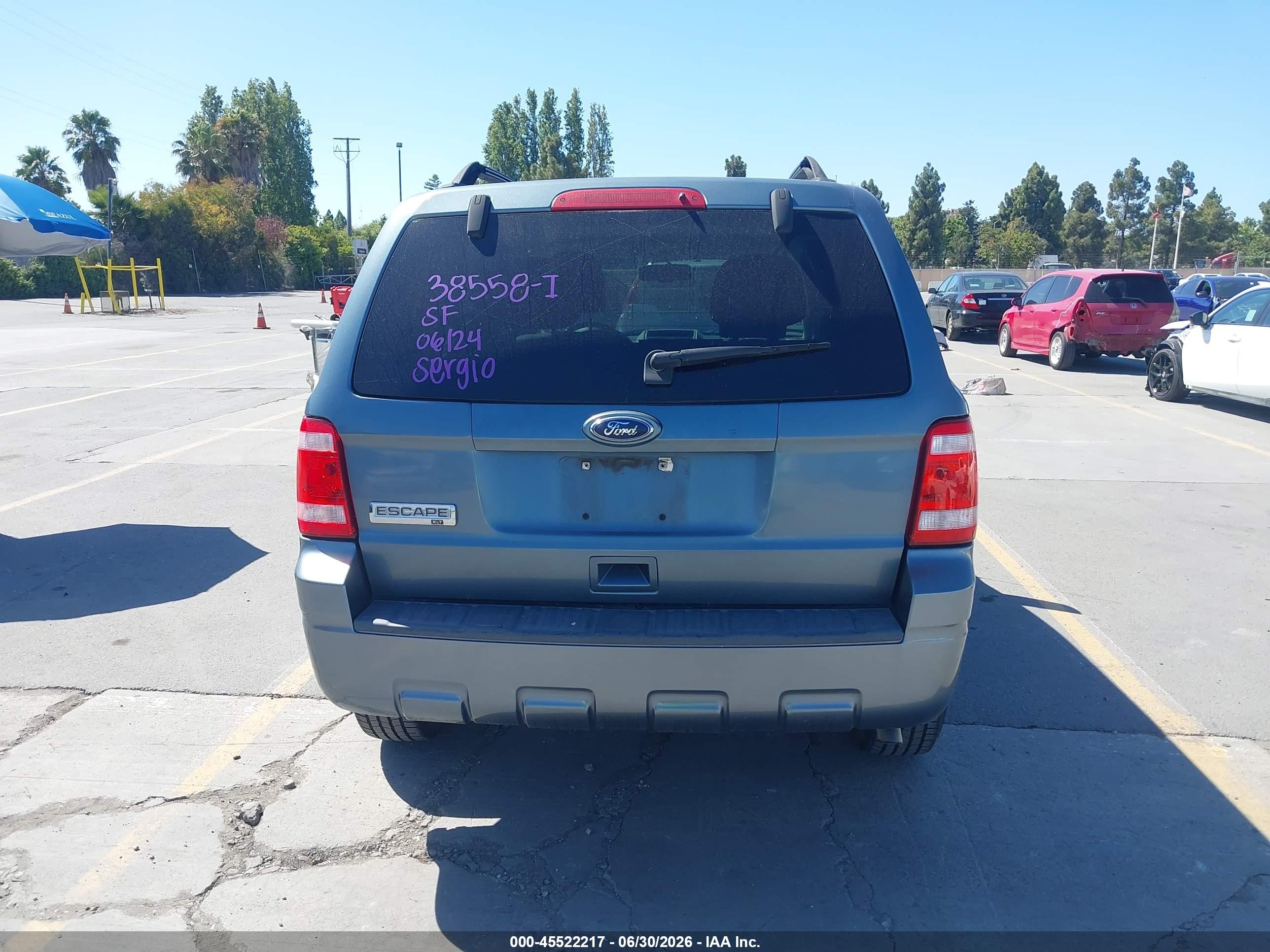 2010 Ford Escape Xlt Blue vin: 1FMCU0D7XAKB00889