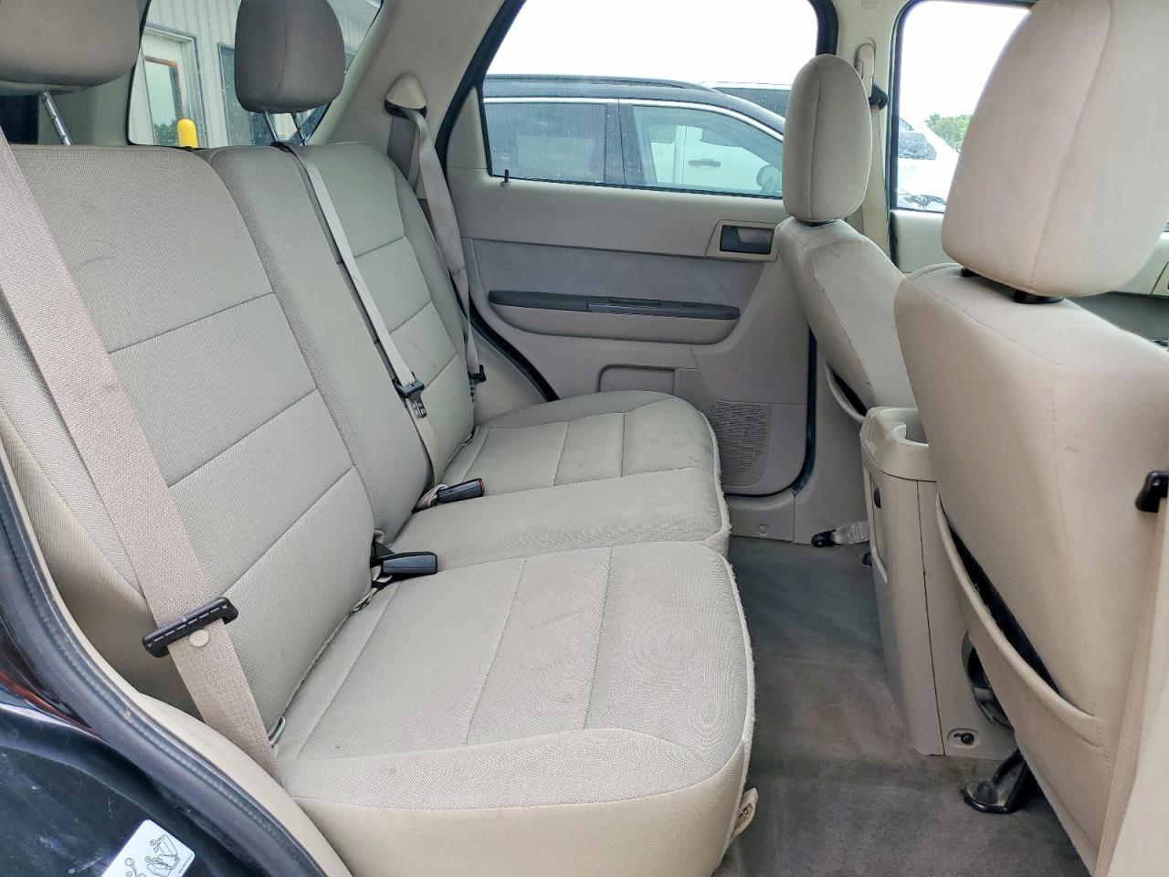 2010 Ford Escape 4d 4wd Черный vin: 1FMCU0D7XAKB62566