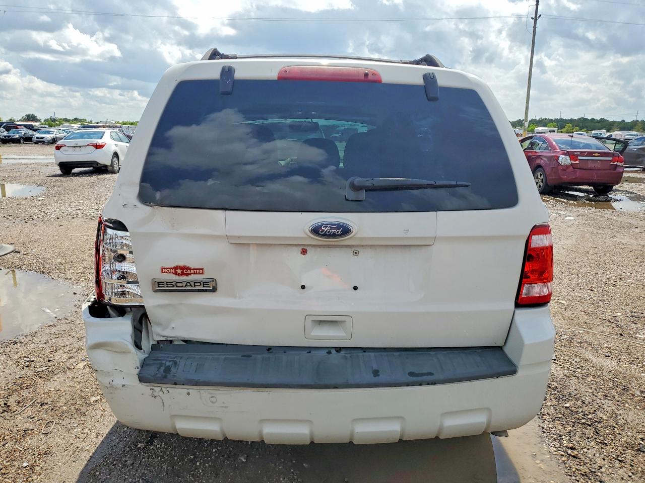 2010 Ford Escape Xlt White vin: 1FMCU0D7XAKB78752