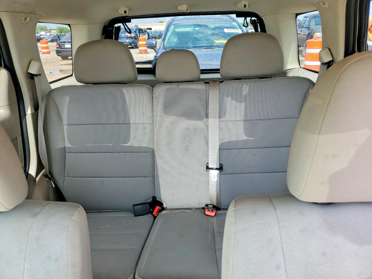 2010 Ford Escape Xlt White vin: 1FMCU0D7XAKB78752