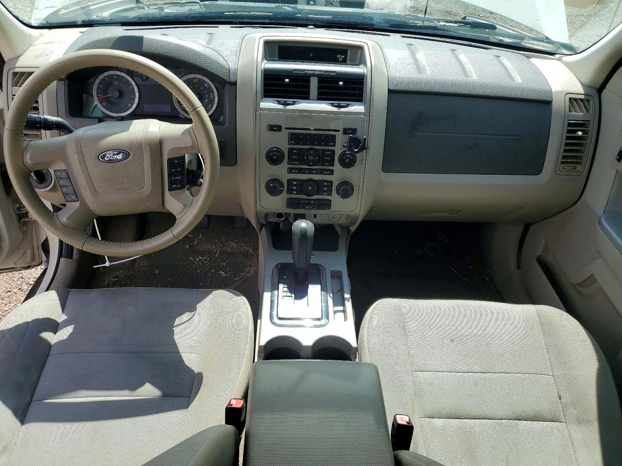 2010 Ford Escape Xlt White vin: 1FMCU0D7XAKB78752