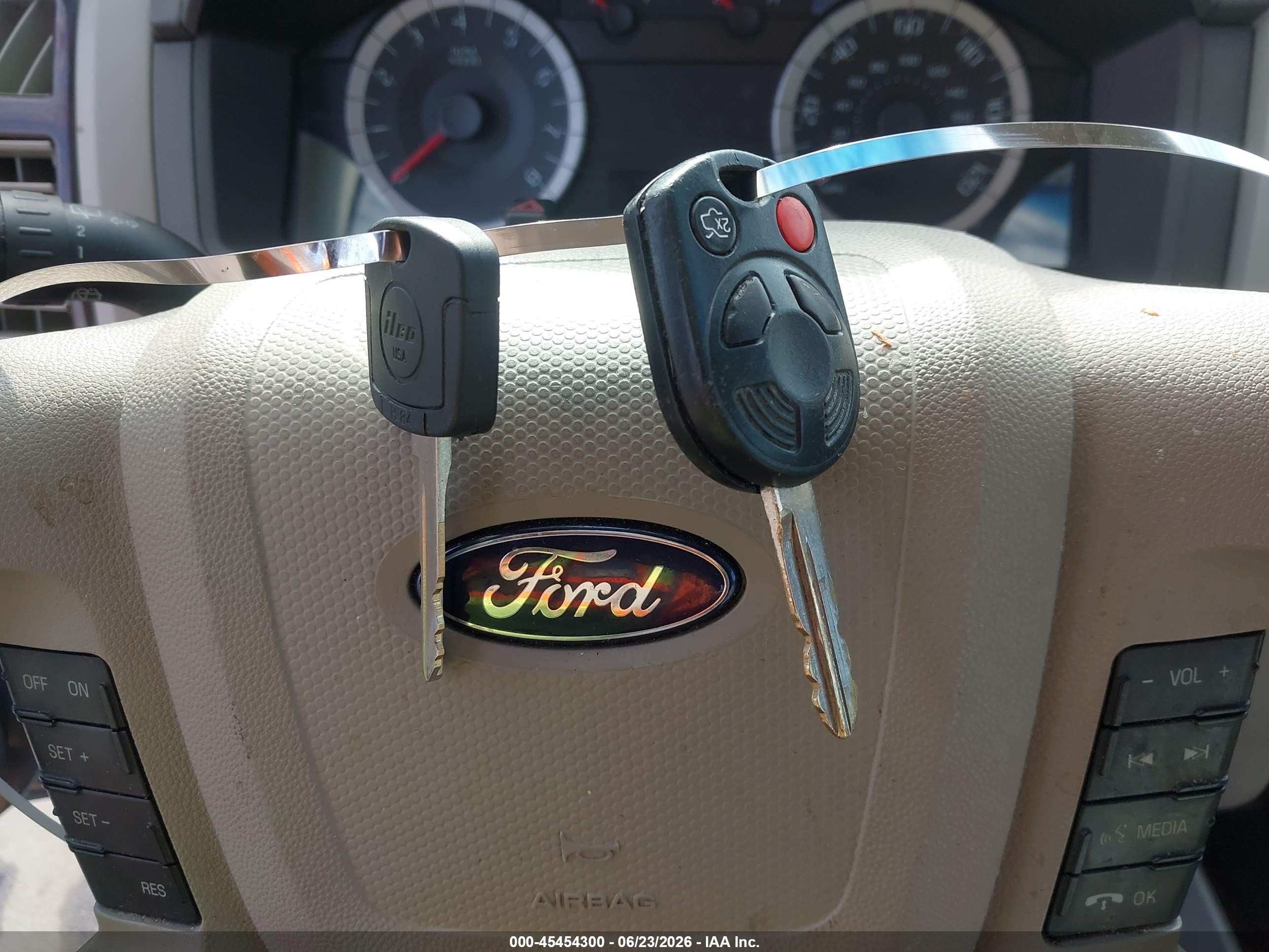 2010 Ford Escape Xlt Gray vin: 1FMCU0D7XAKB80386