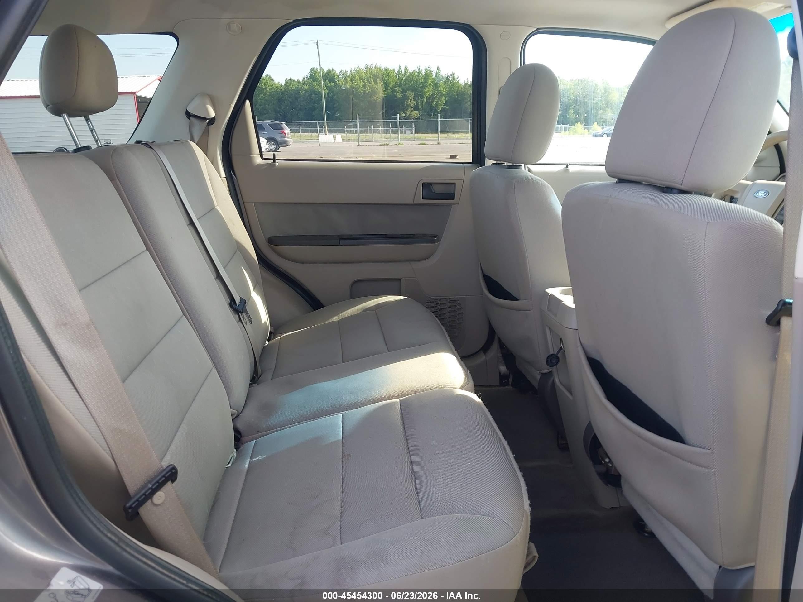 2010 Ford Escape Xlt Gray vin: 1FMCU0D7XAKB80386