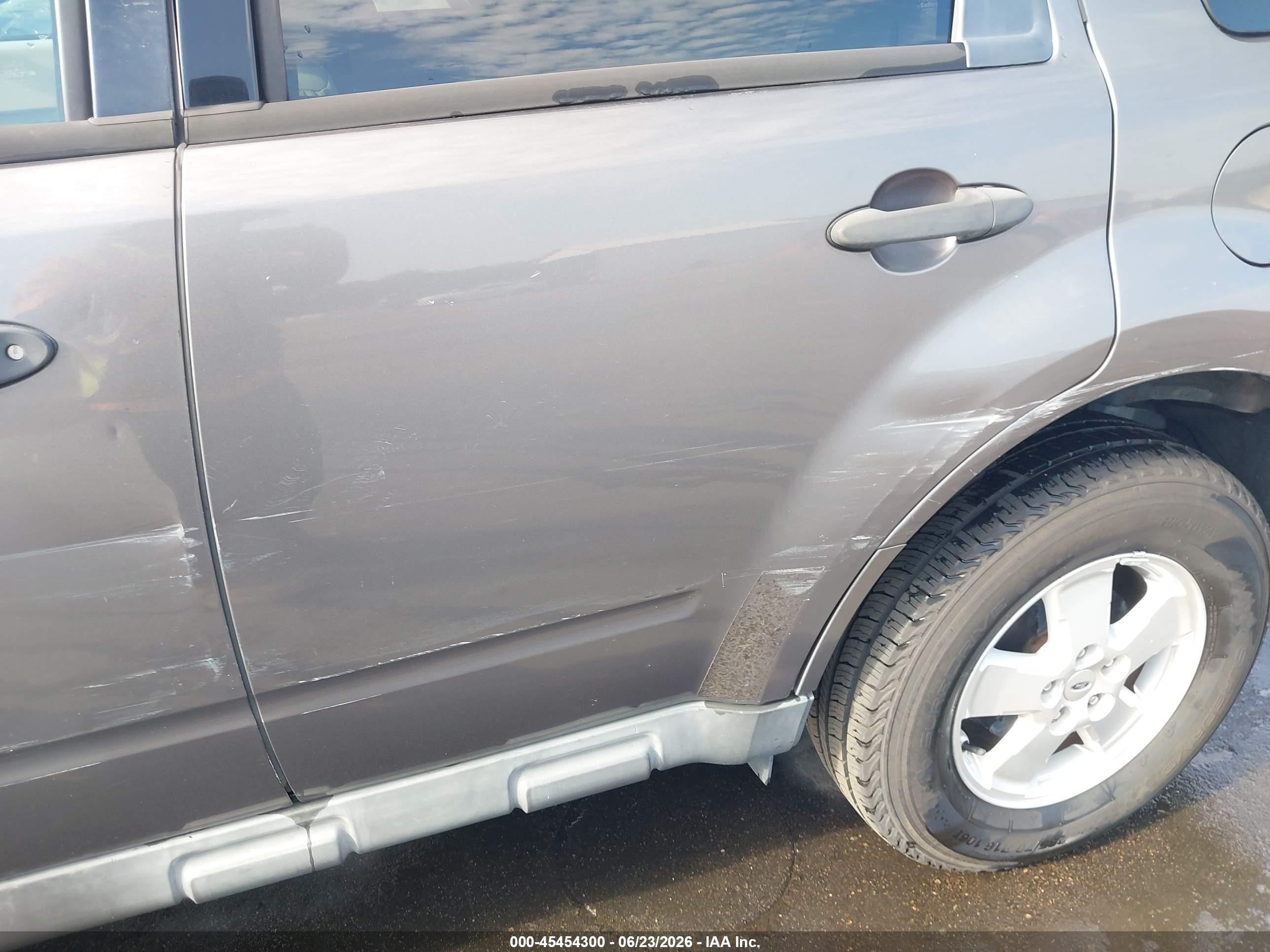 2010 Ford Escape Xlt Gray vin: 1FMCU0D7XAKB80386