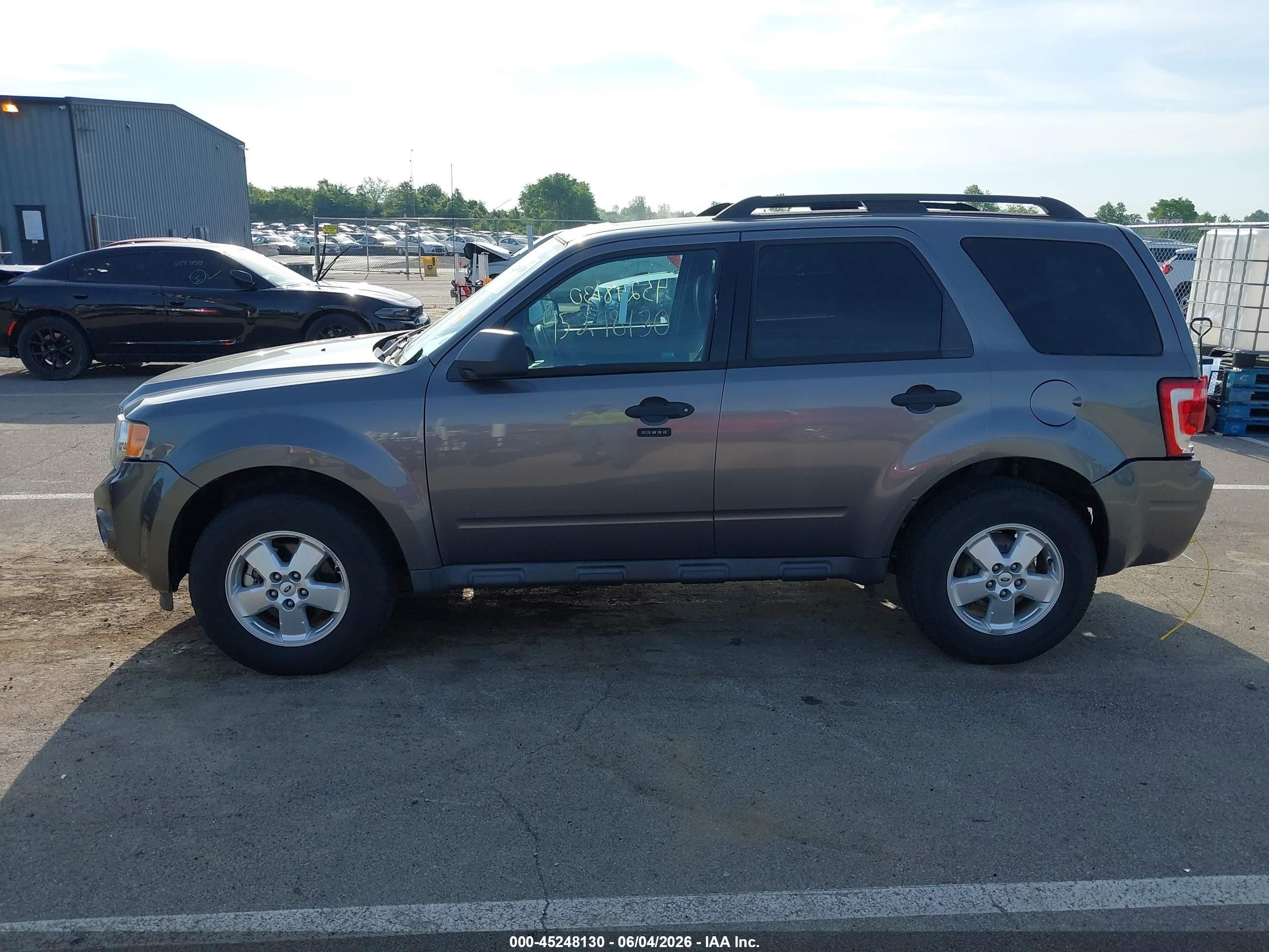 2010 Ford Escape Xlt Gray vin: 1FMCU0D7XAKC04296