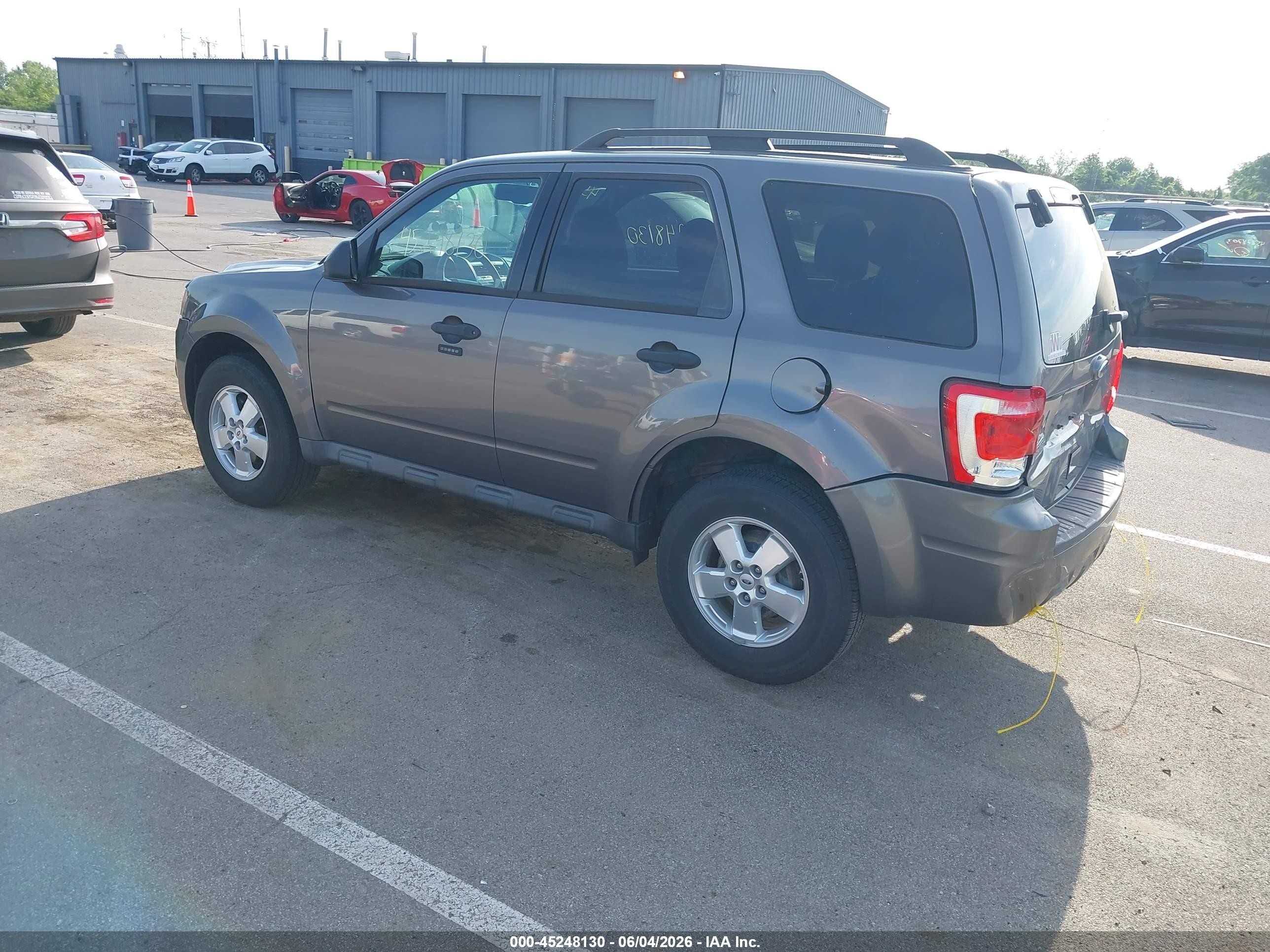 2010 Ford Escape Xlt Gray vin: 1FMCU0D7XAKC04296