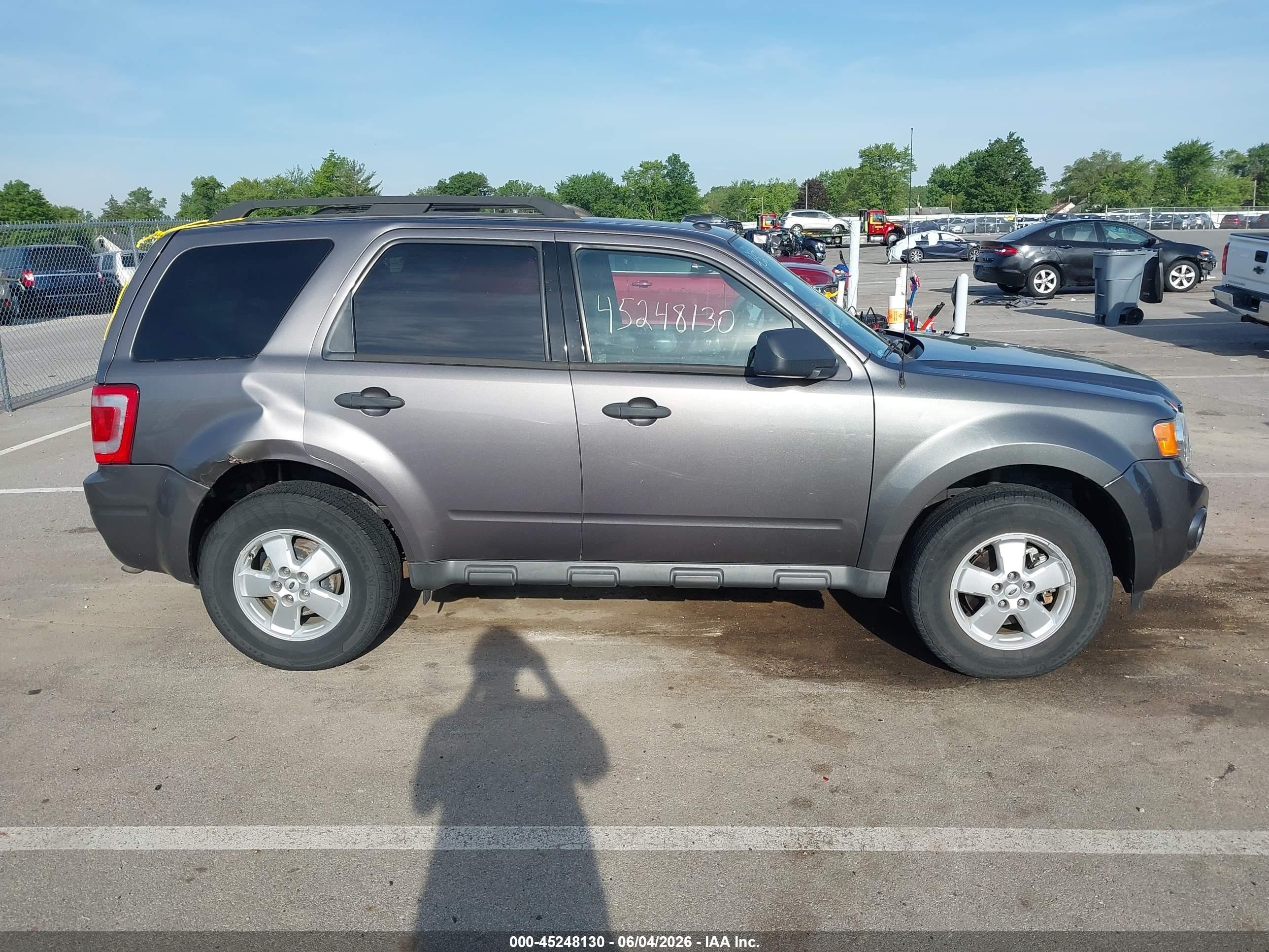 2010 Ford Escape Xlt Gray vin: 1FMCU0D7XAKC04296