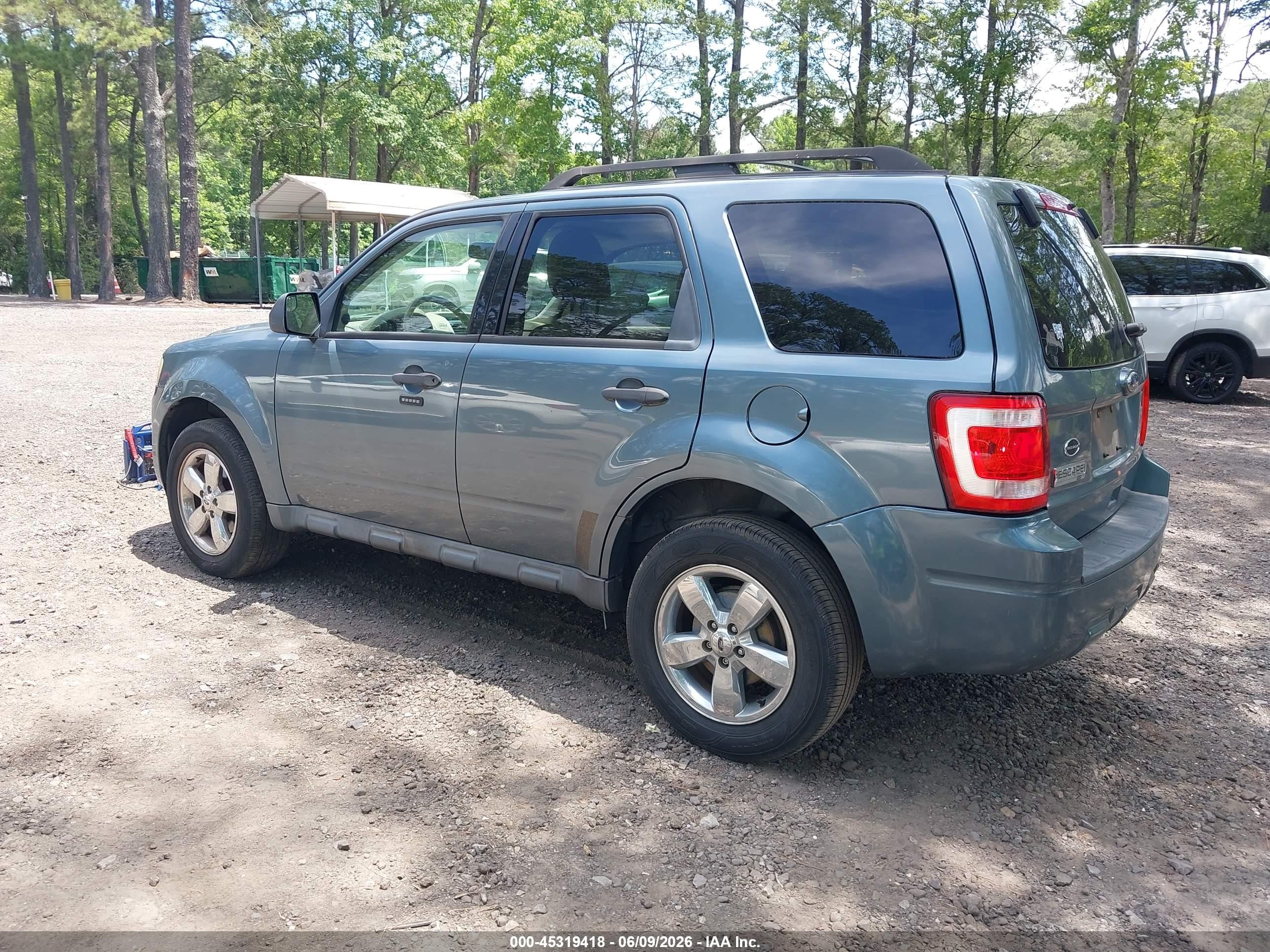 2010 Ford Escape Xlt Blue vin: 1FMCU0D7XAKC76020