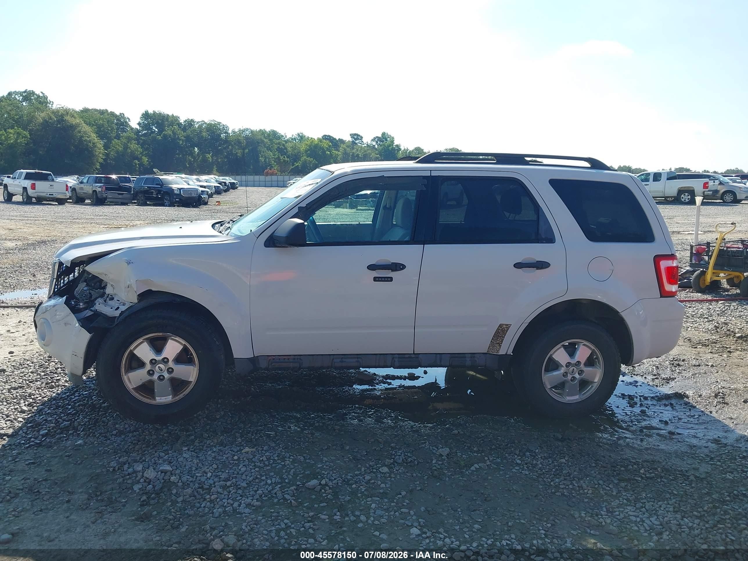 2011 Ford Escape Xlt White vin: 1FMCU0D7XBKA63103