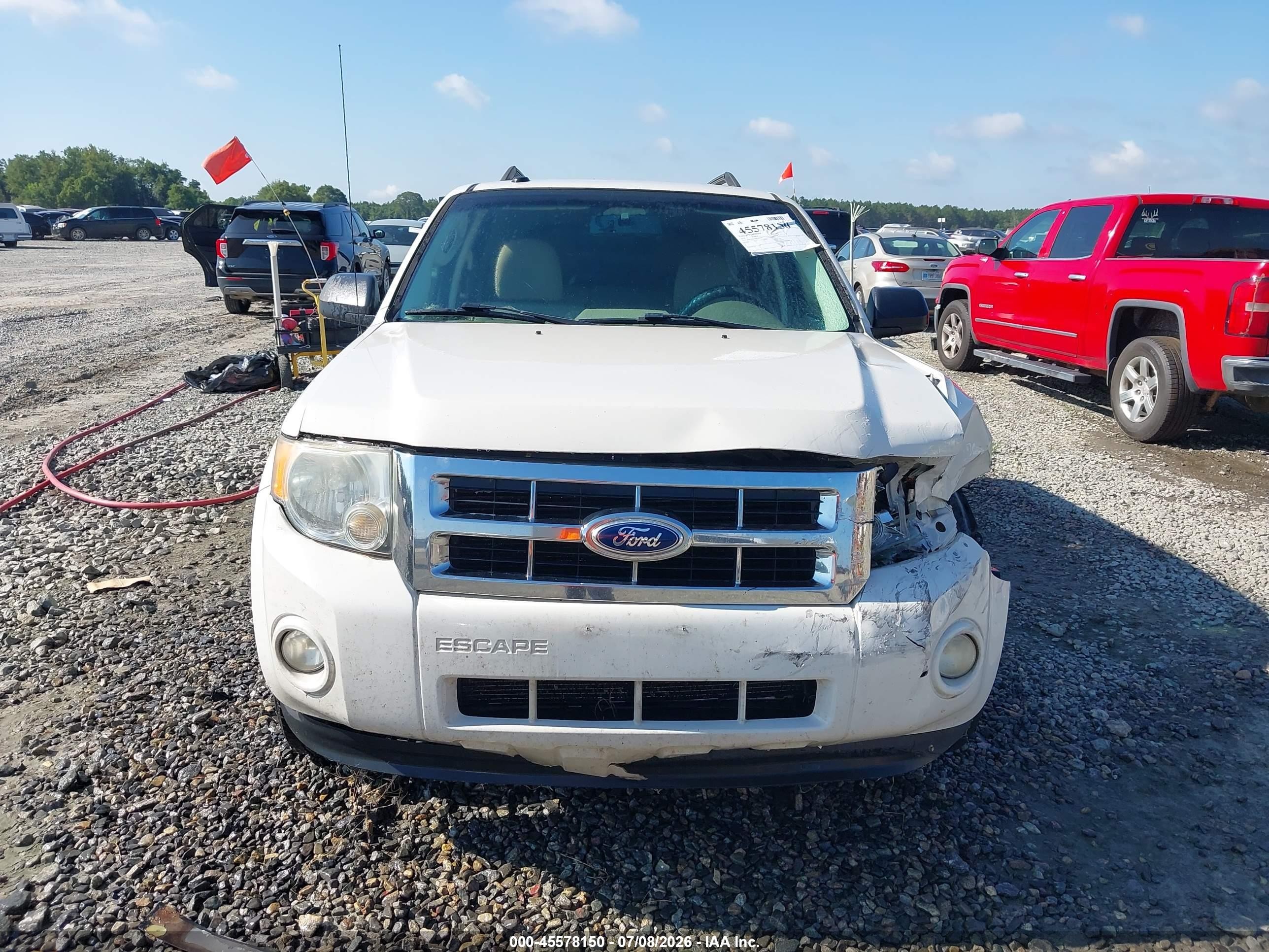 2011 Ford Escape Xlt White vin: 1FMCU0D7XBKA63103