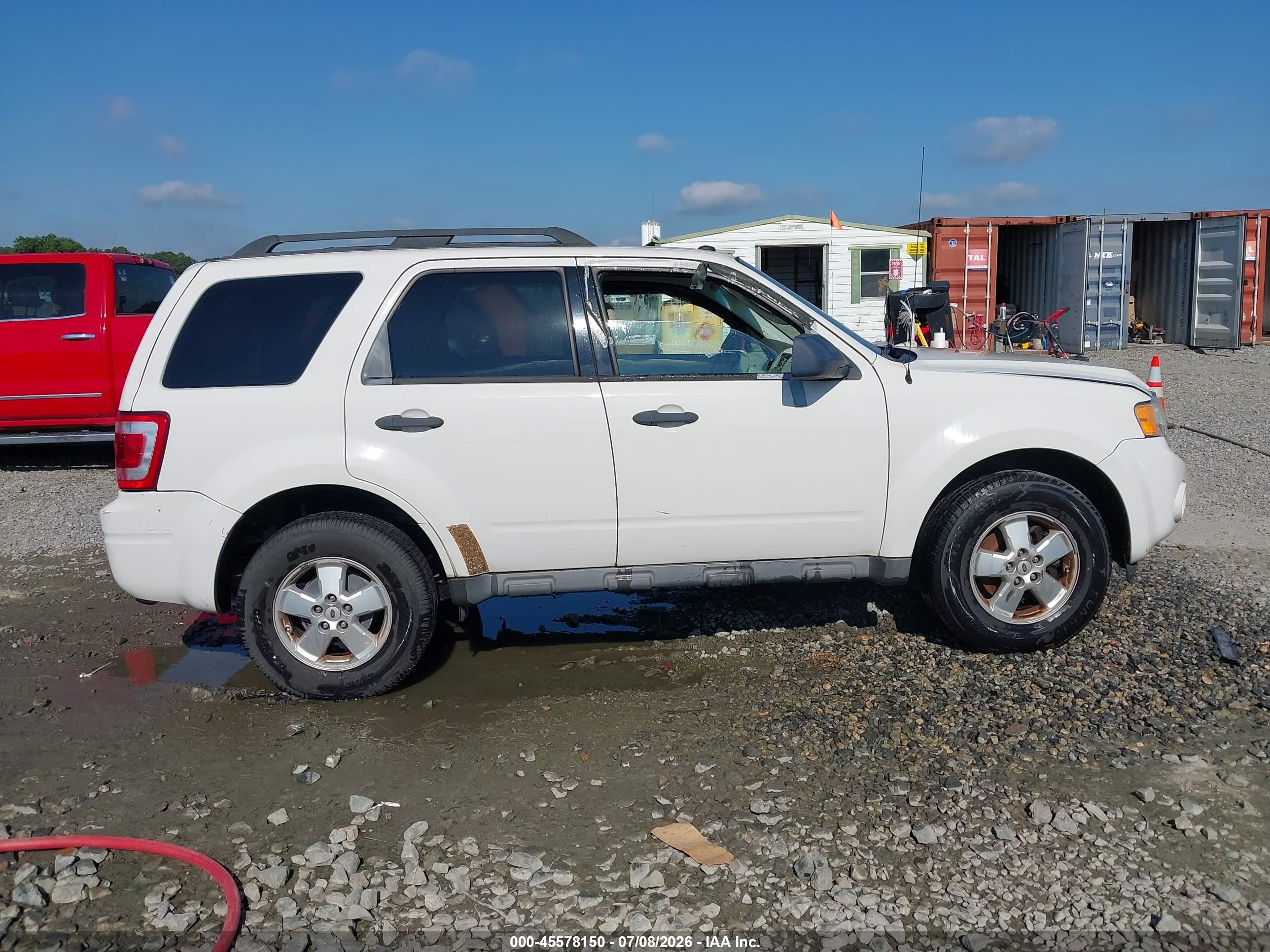 2011 Ford Escape Xlt White vin: 1FMCU0D7XBKA63103