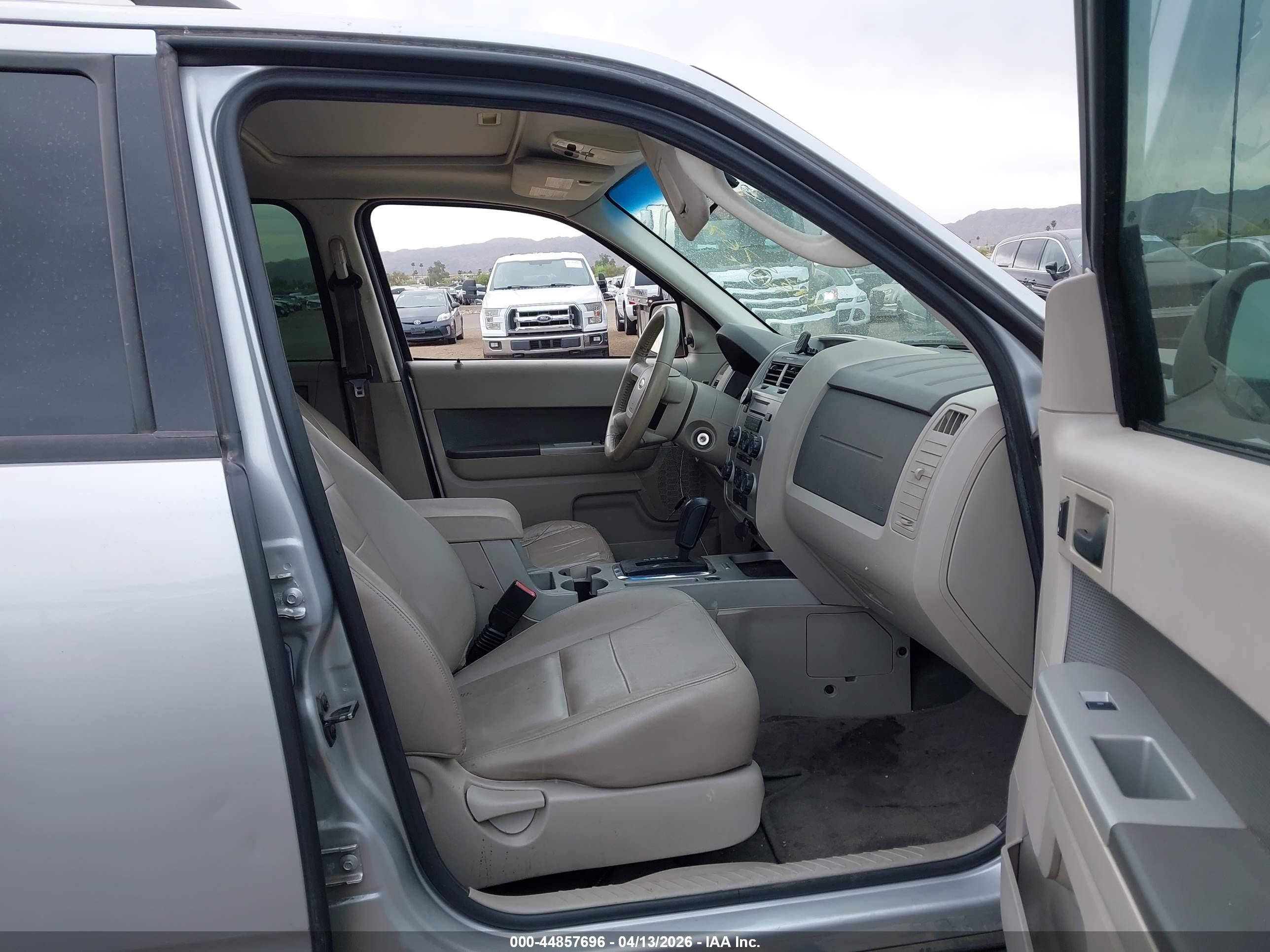 2011 Ford Escape Xlt Silver vin: 1FMCU0D7XBKB35613