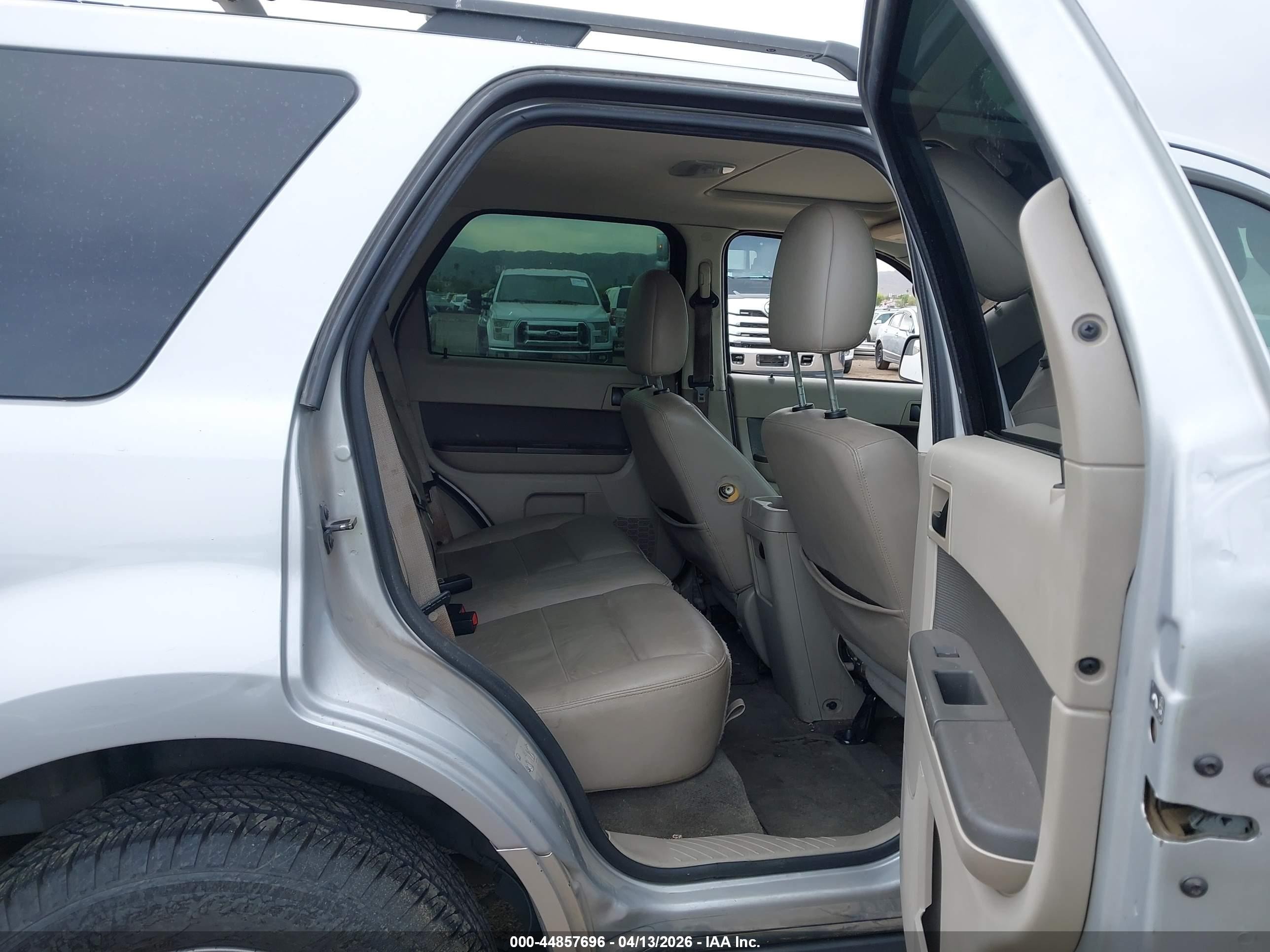 2011 Ford Escape Xlt Silver vin: 1FMCU0D7XBKB35613