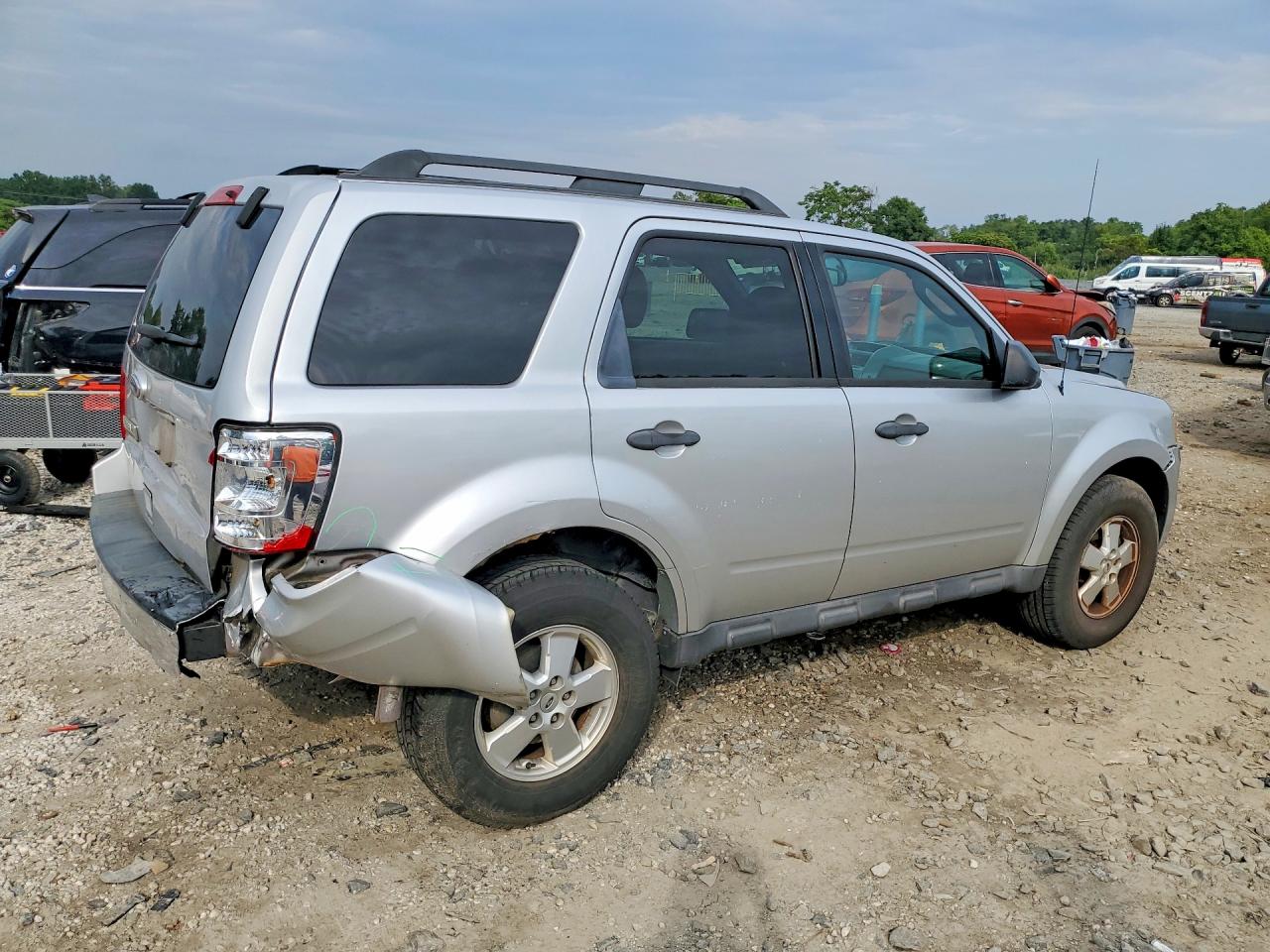 2011 Ford Escape Xlt Silver vin: 1FMCU0D7XBKB36454
