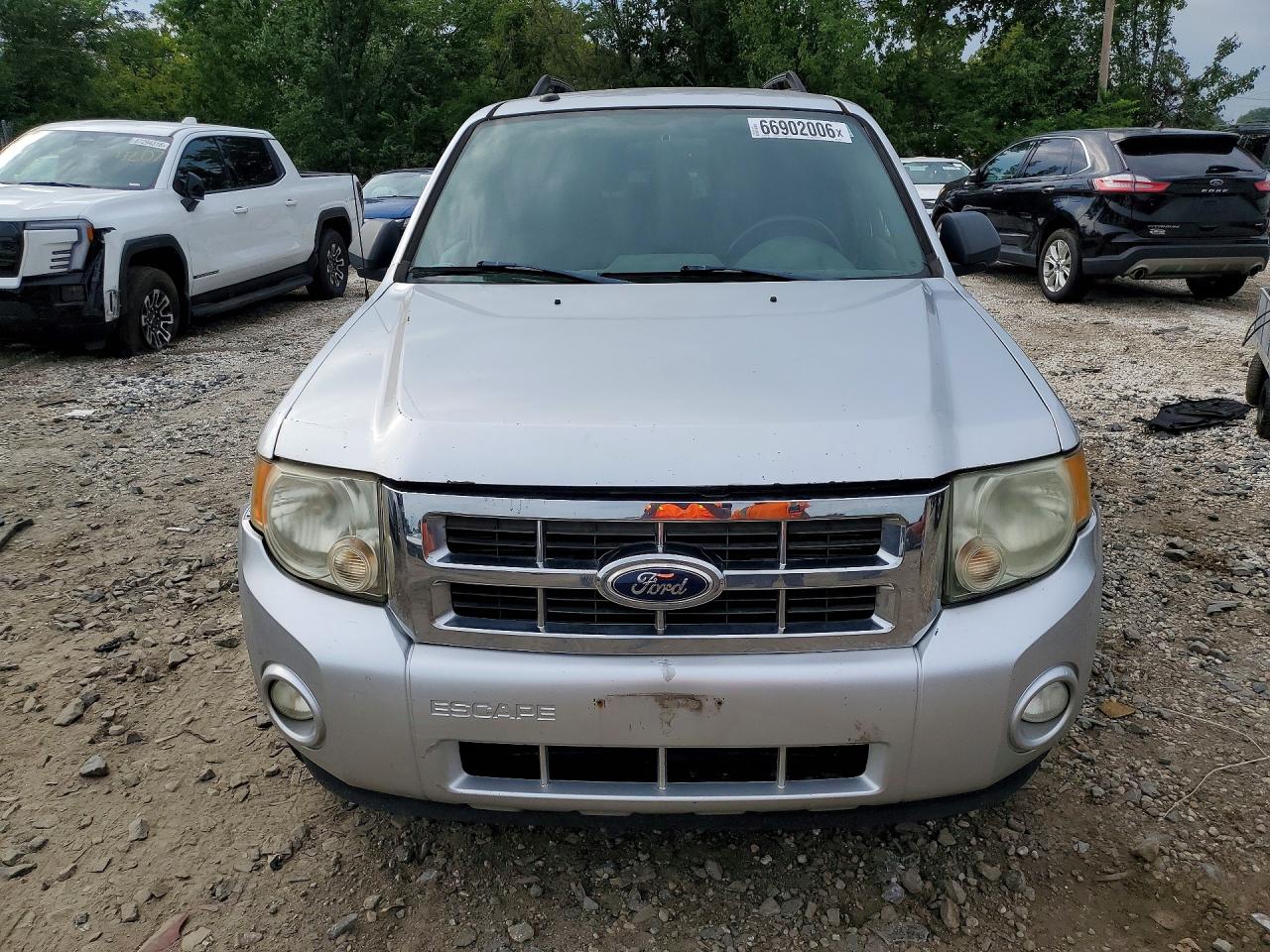 2011 Ford Escape Xlt Silver vin: 1FMCU0D7XBKB36454