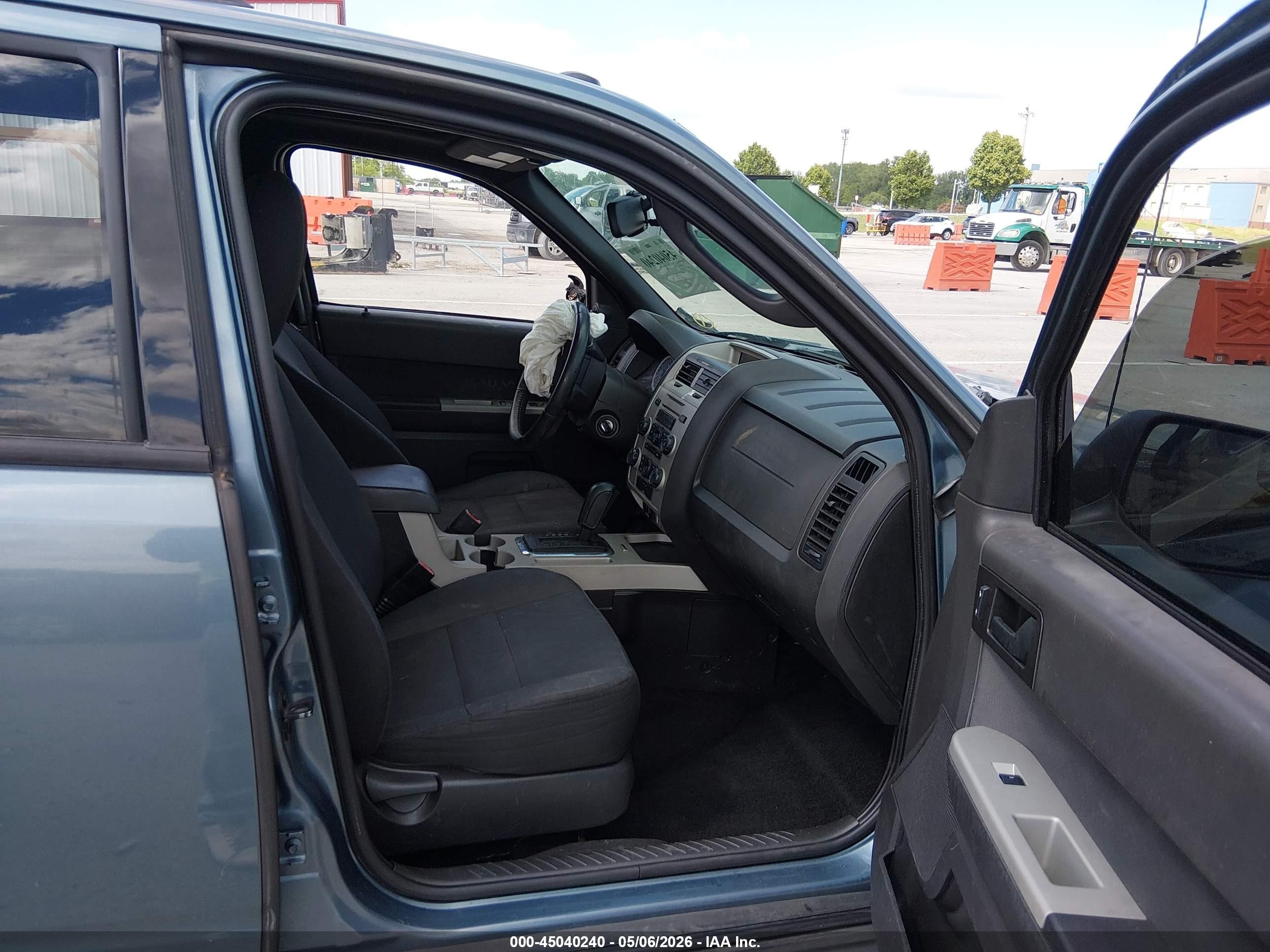 2011 Ford Escape Xlt Gray vin: 1FMCU0D7XBKC01383