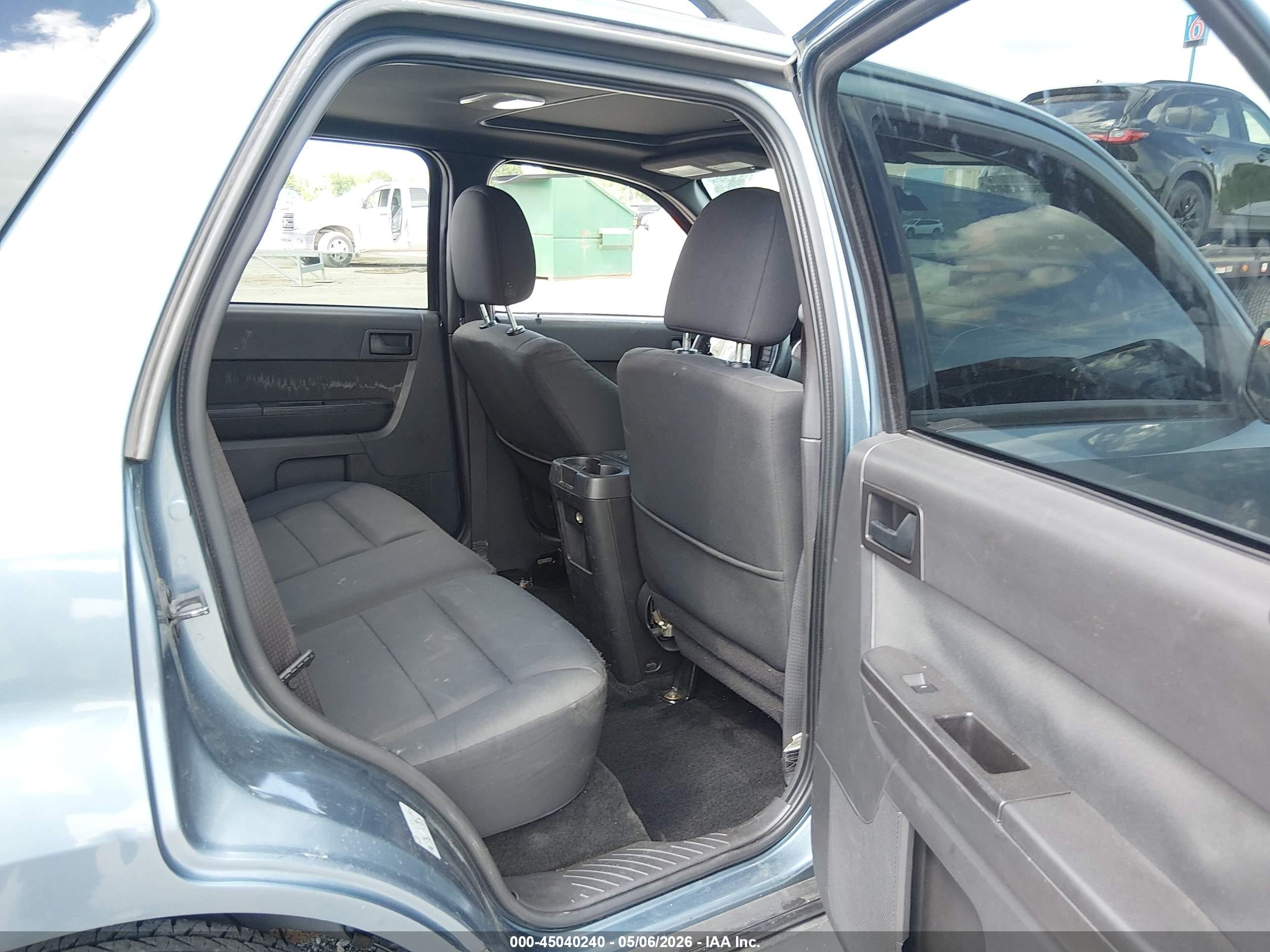 2011 Ford Escape Xlt Gray vin: 1FMCU0D7XBKC01383