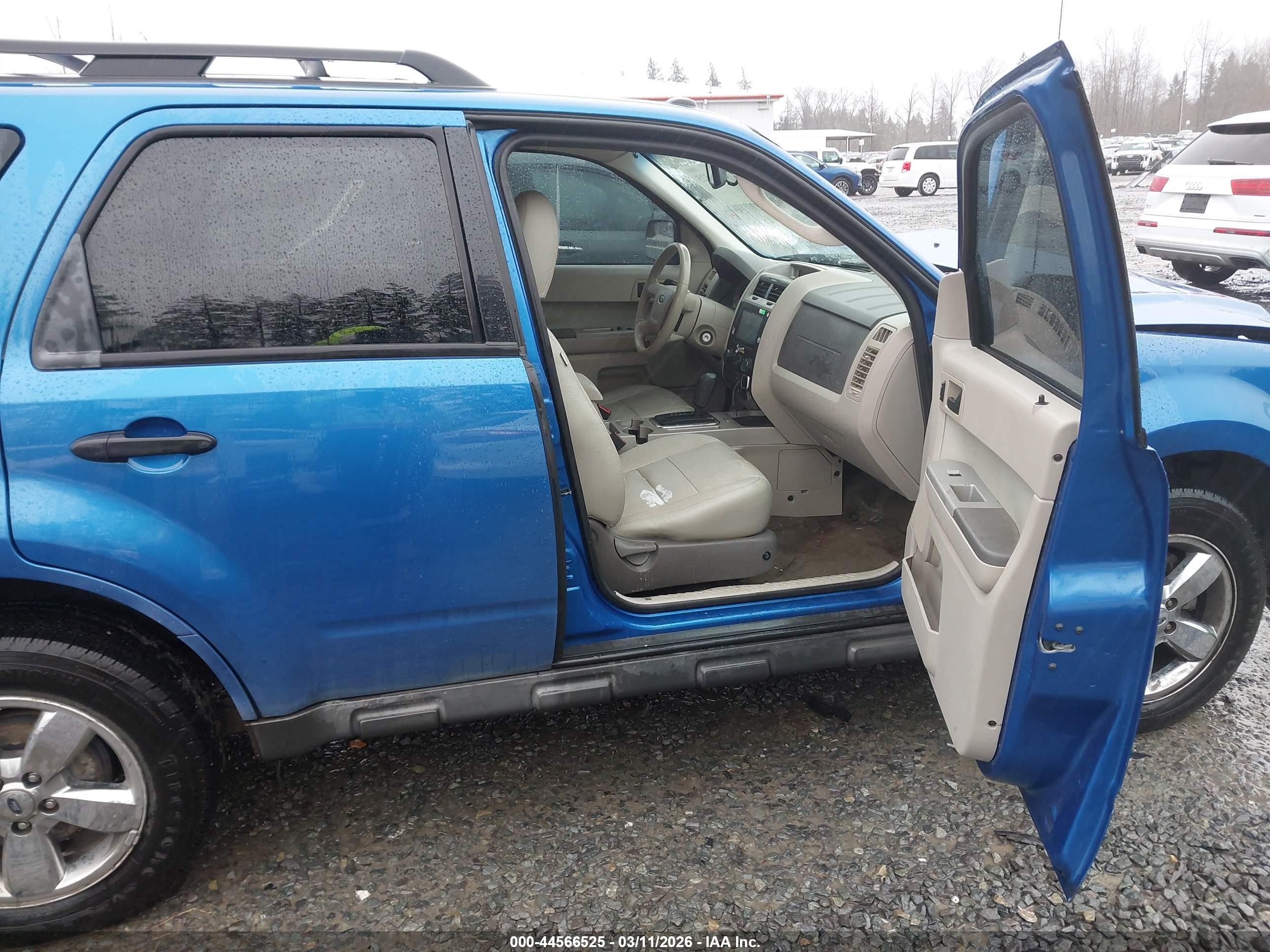 2011 Ford Escape Xlt Blue vin: 1FMCU0D7XBKC01772