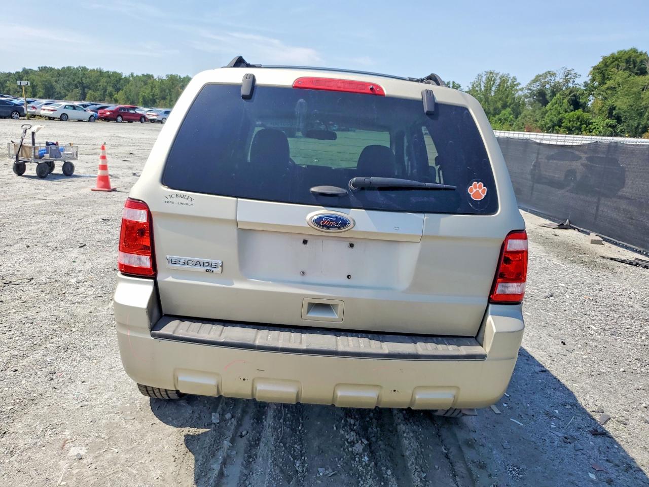 2011 Ford Escape Xlt Beige vin: 1FMCU0D7XBKC40474