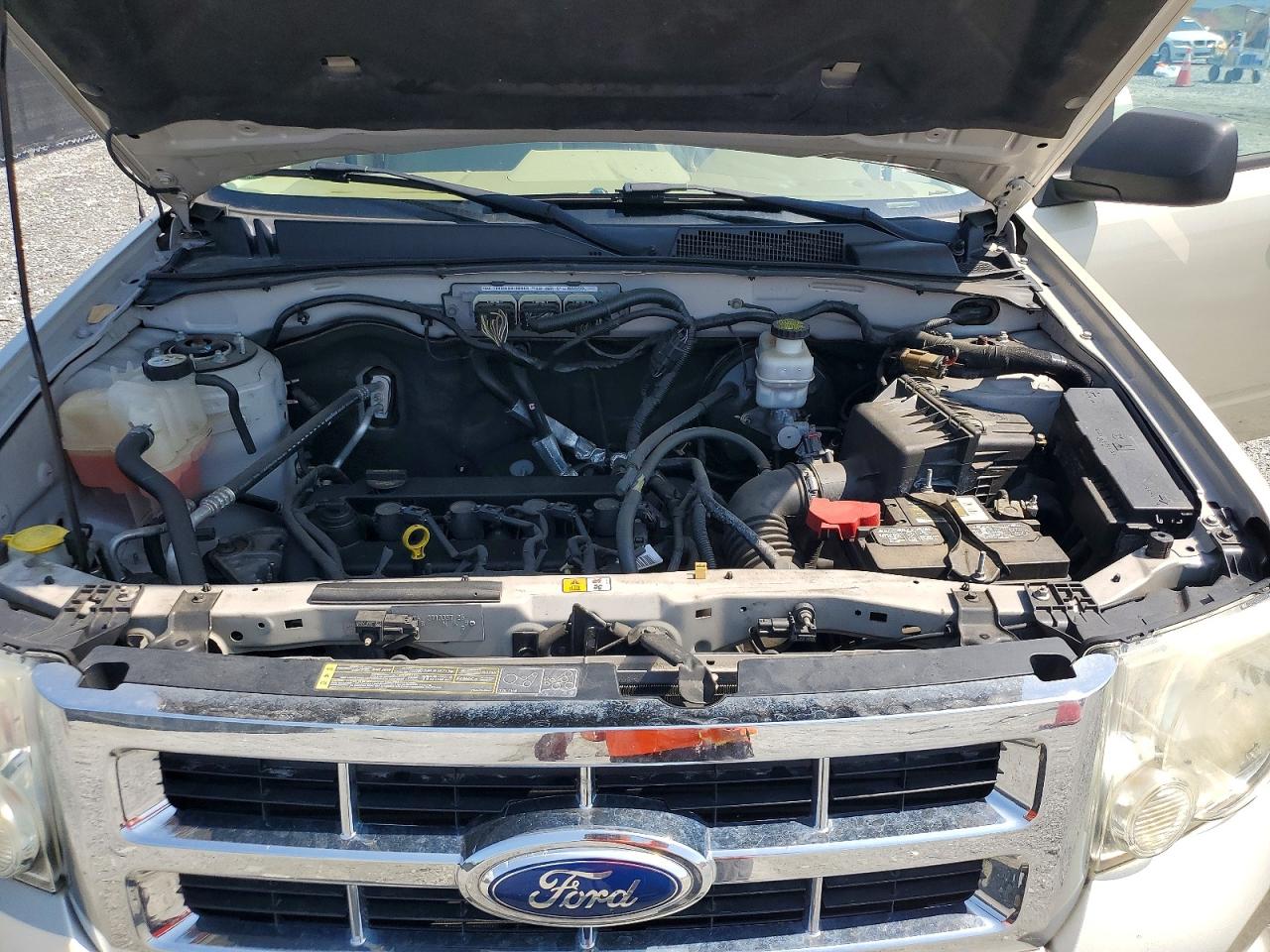2011 Ford Escape Xlt Beige vin: 1FMCU0D7XBKC40474