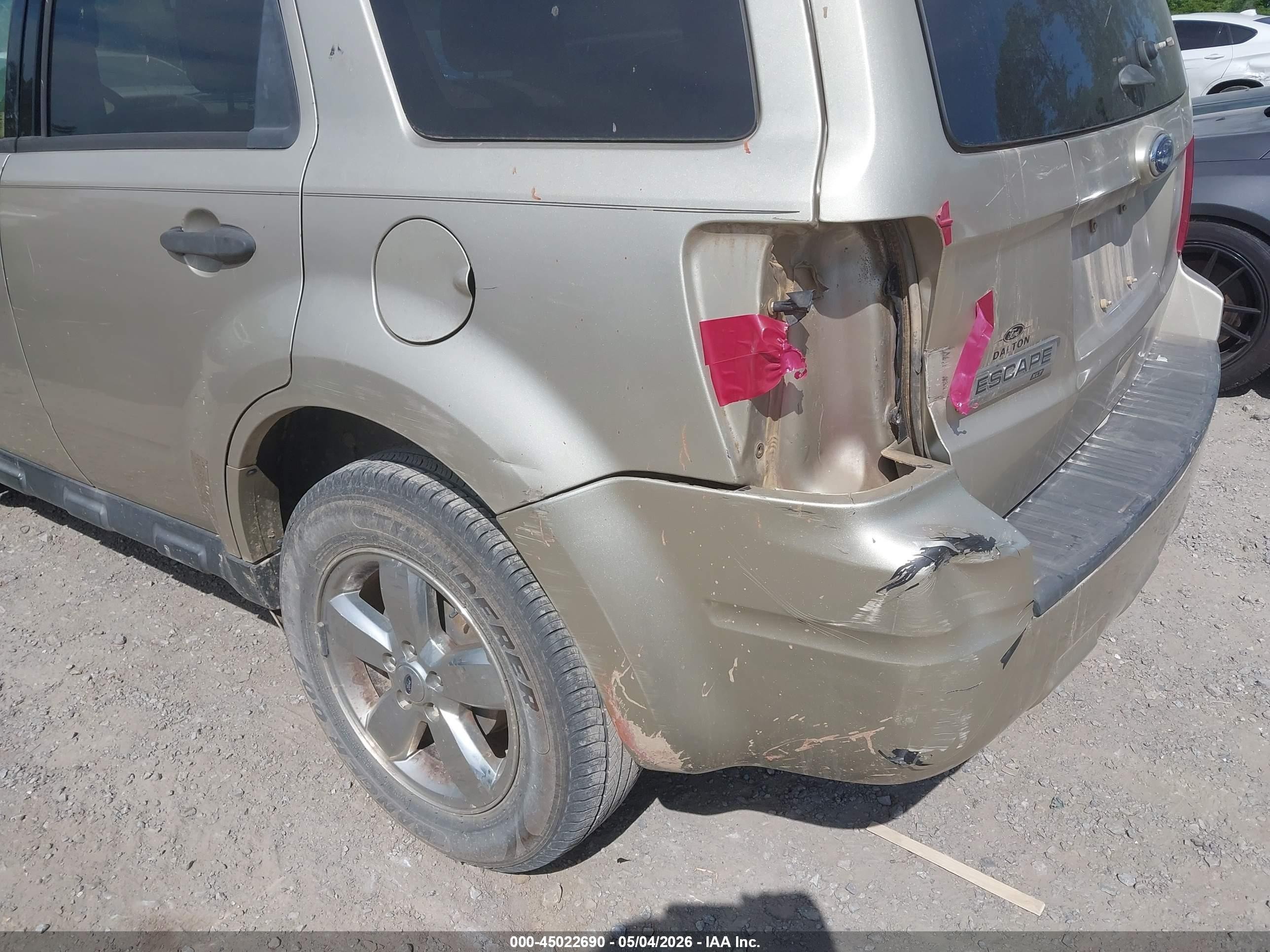 2012 Ford Escape Xlt Золотой vin: 1FMCU0D7XCKB48749
