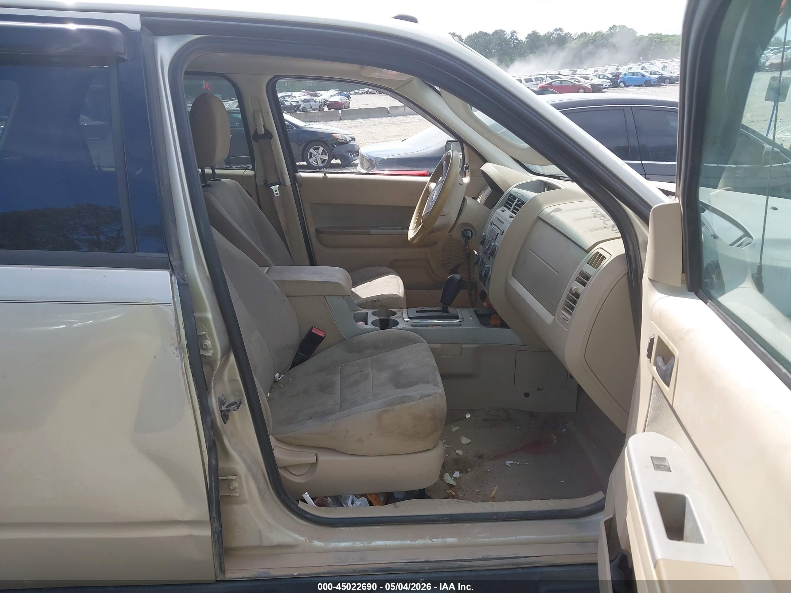 2012 Ford Escape Xlt Золотой vin: 1FMCU0D7XCKB48749