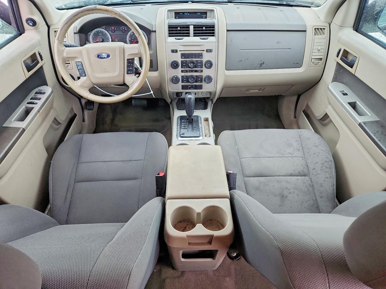 2010 Ford Escape Xlt Black vin: 1FMCU0DG0AKA70205